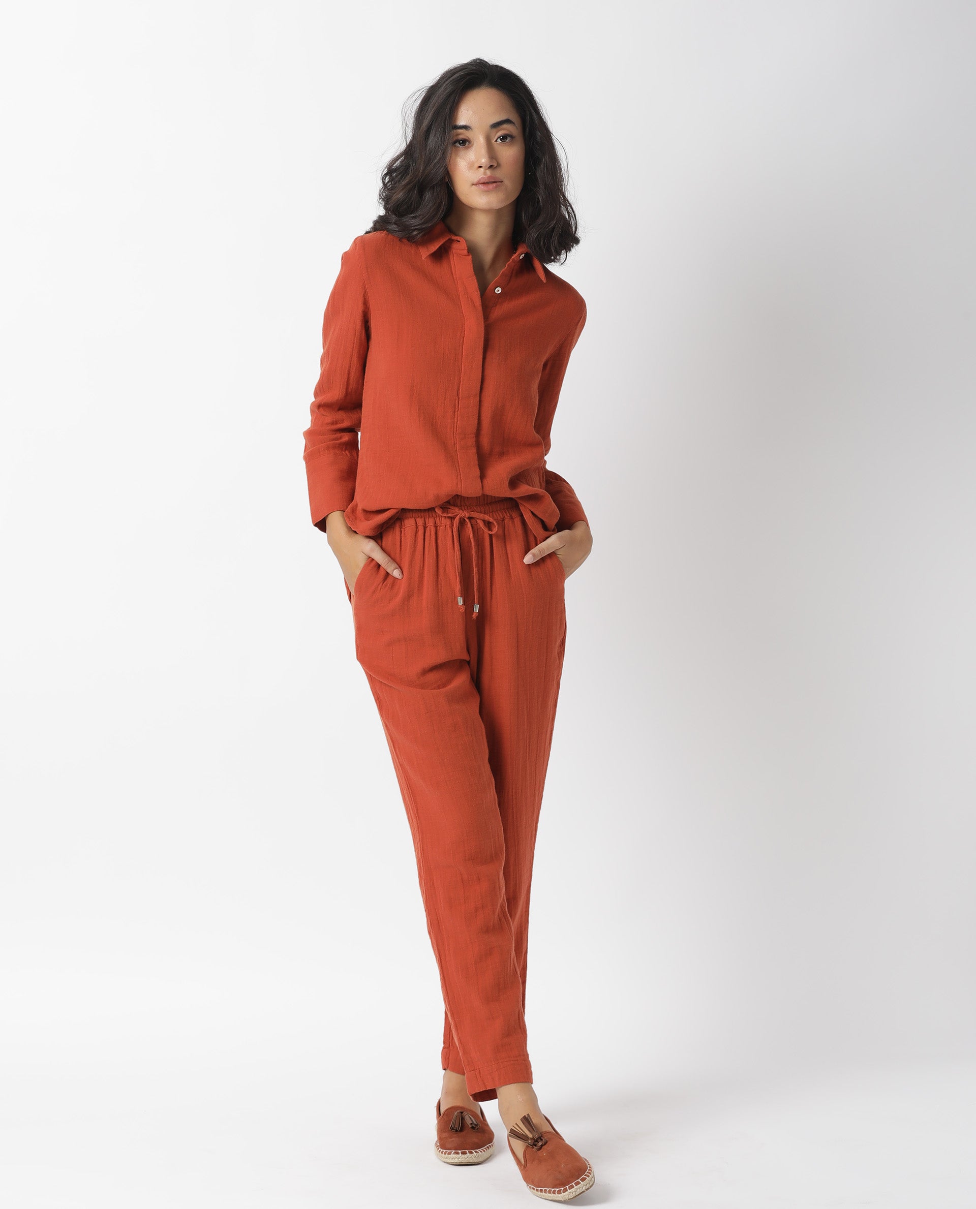 Rareism Women Elo Dark Rust Cotton Fabric Regular Fit Mid Rise Solid Ankle Length Trousers