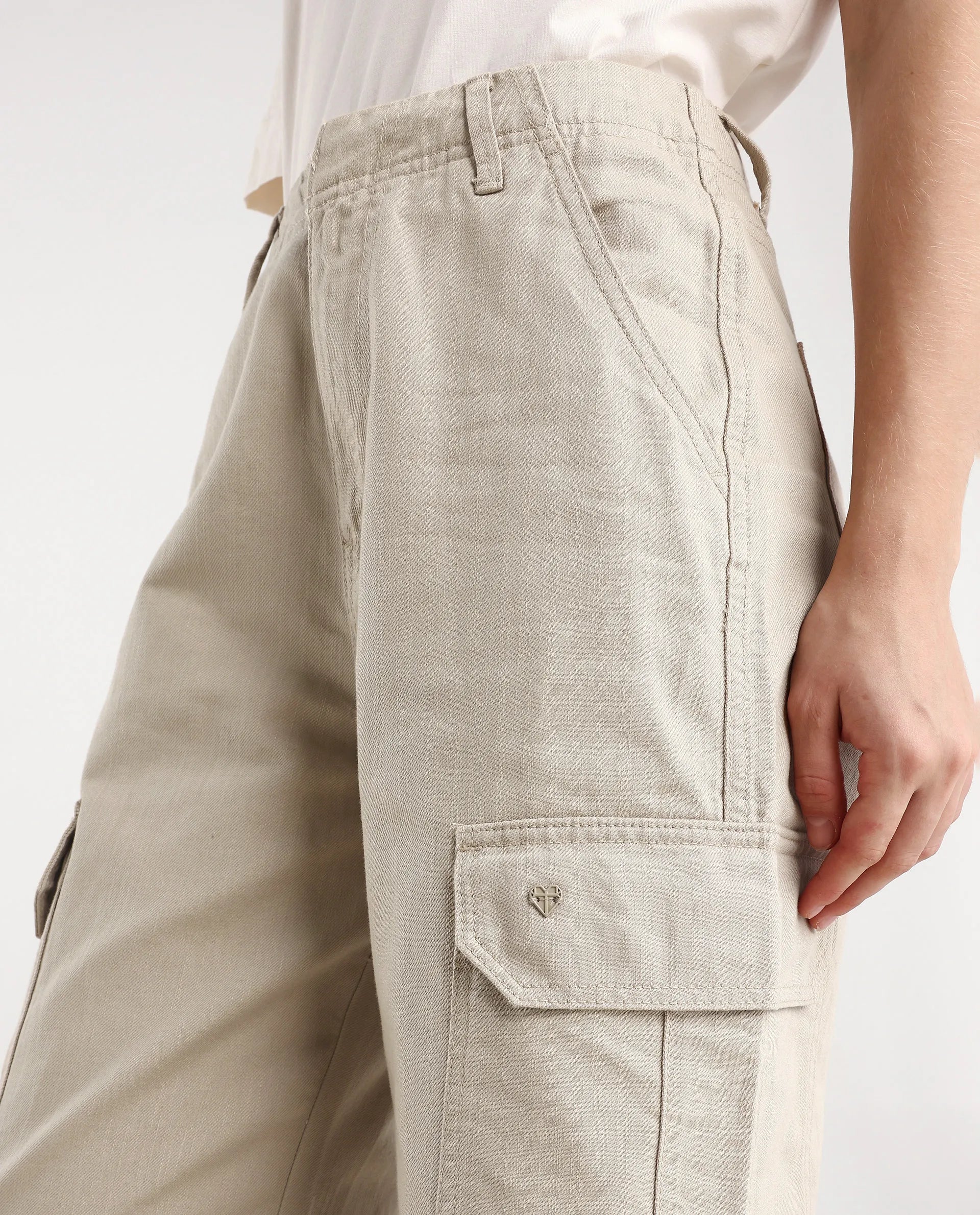 Rareism Women's Itsiz Off Beige Cotton Plain Ankle Length Wide Trouser