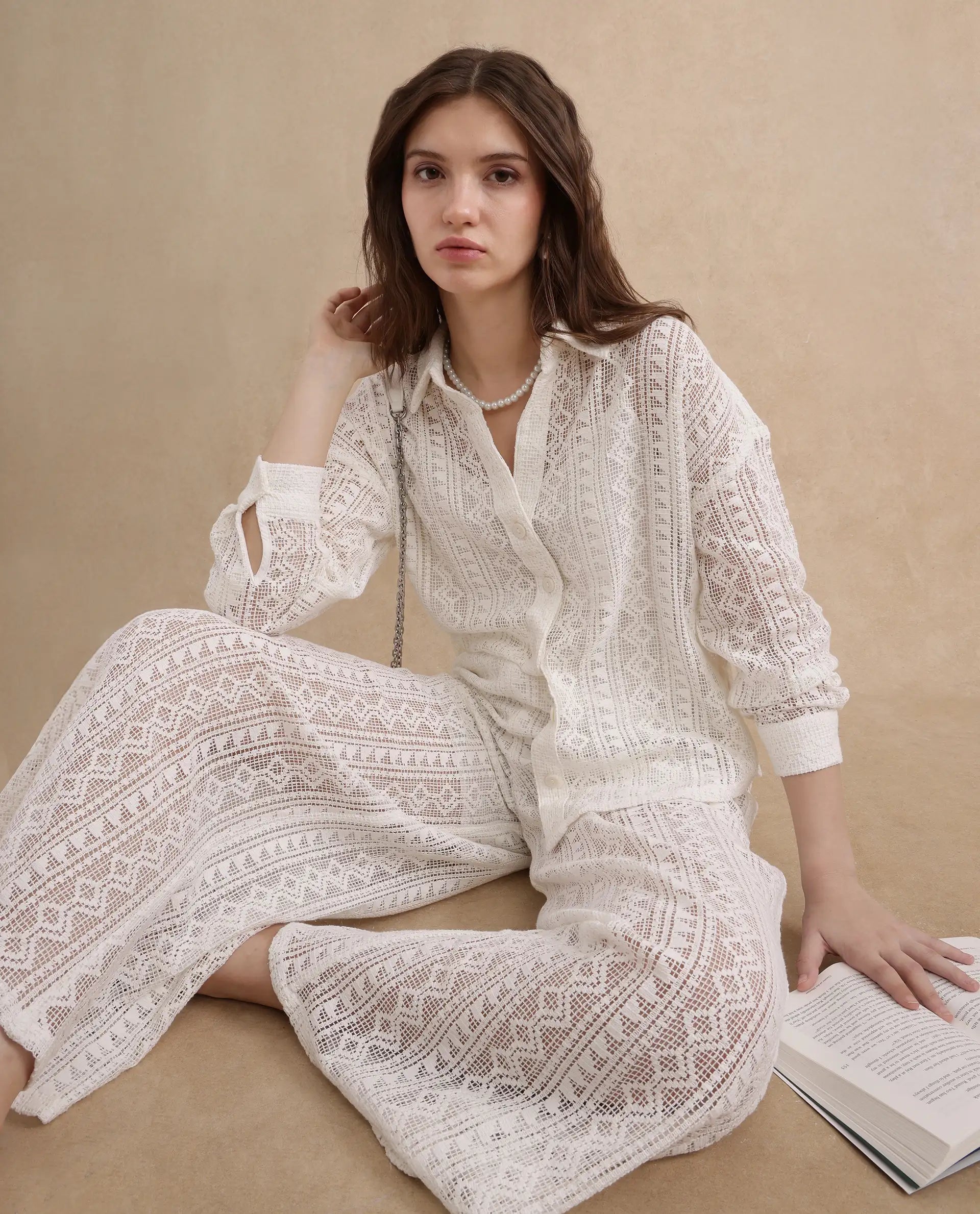 Rareism Women Jancodam-T White Cotton Fabric Cuffed Sleeve V-Neck Relaxed Fit Plain Shirt