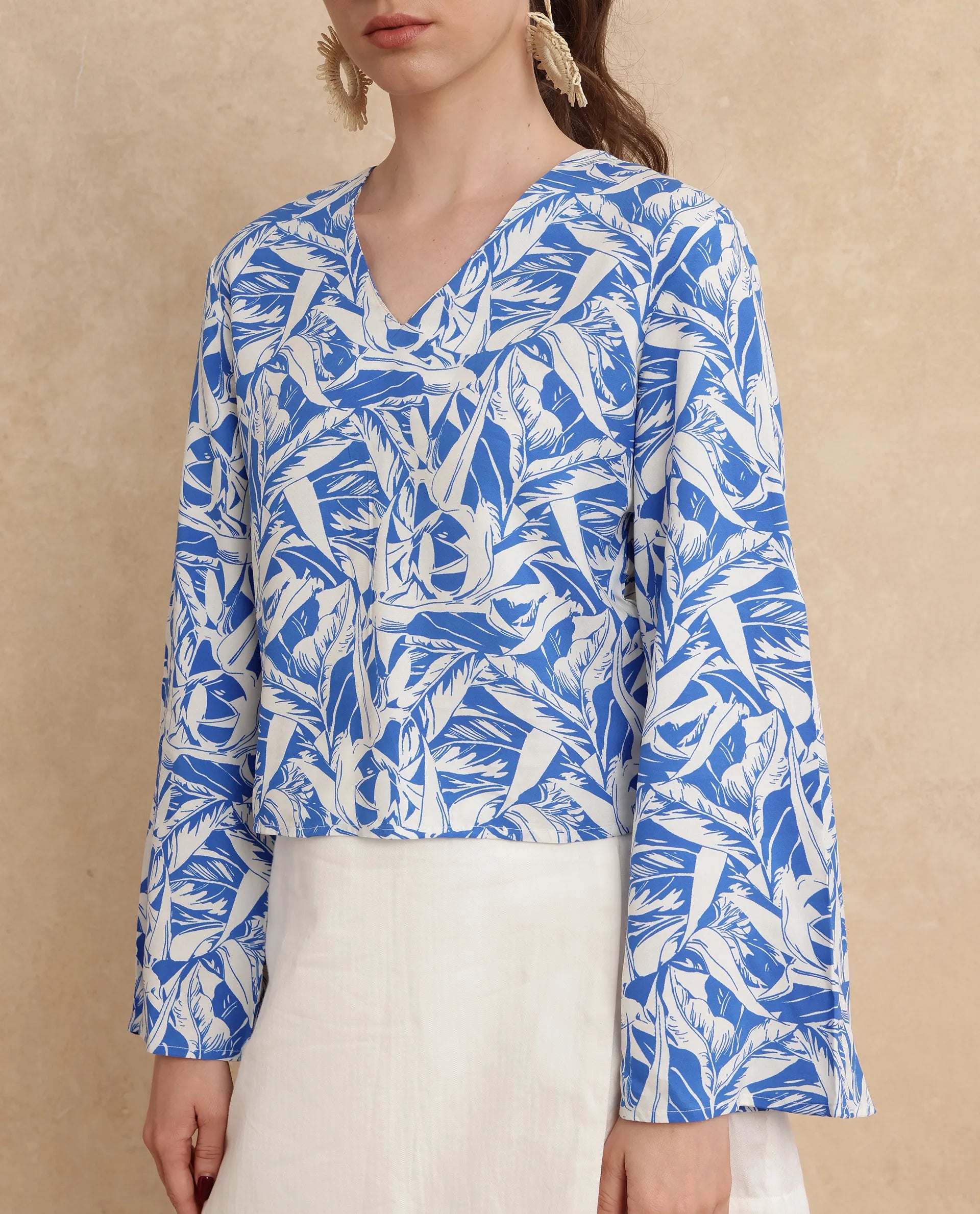 Rareism Women Jankem Light Blue Viscose Fabric Bell Seeves Regular Fit Cropped Abstract Print Top