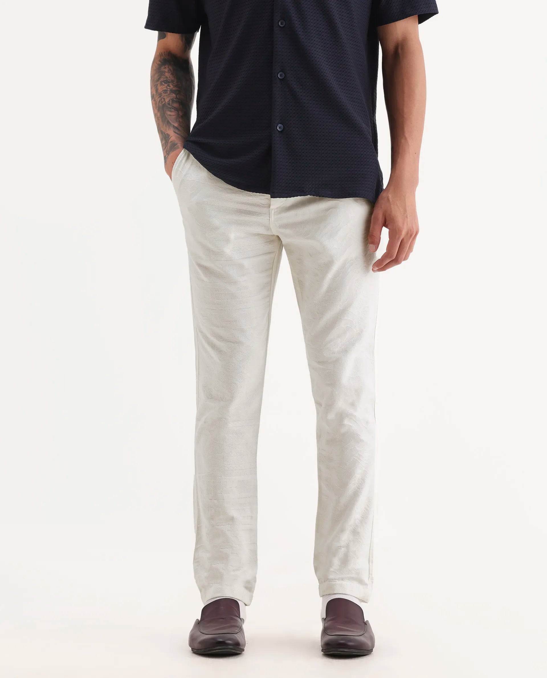 Rare Rabbit Men Jeck-Aw25 White Cotton Fabric Button And Zip Closure Closure Jacquard Trouser