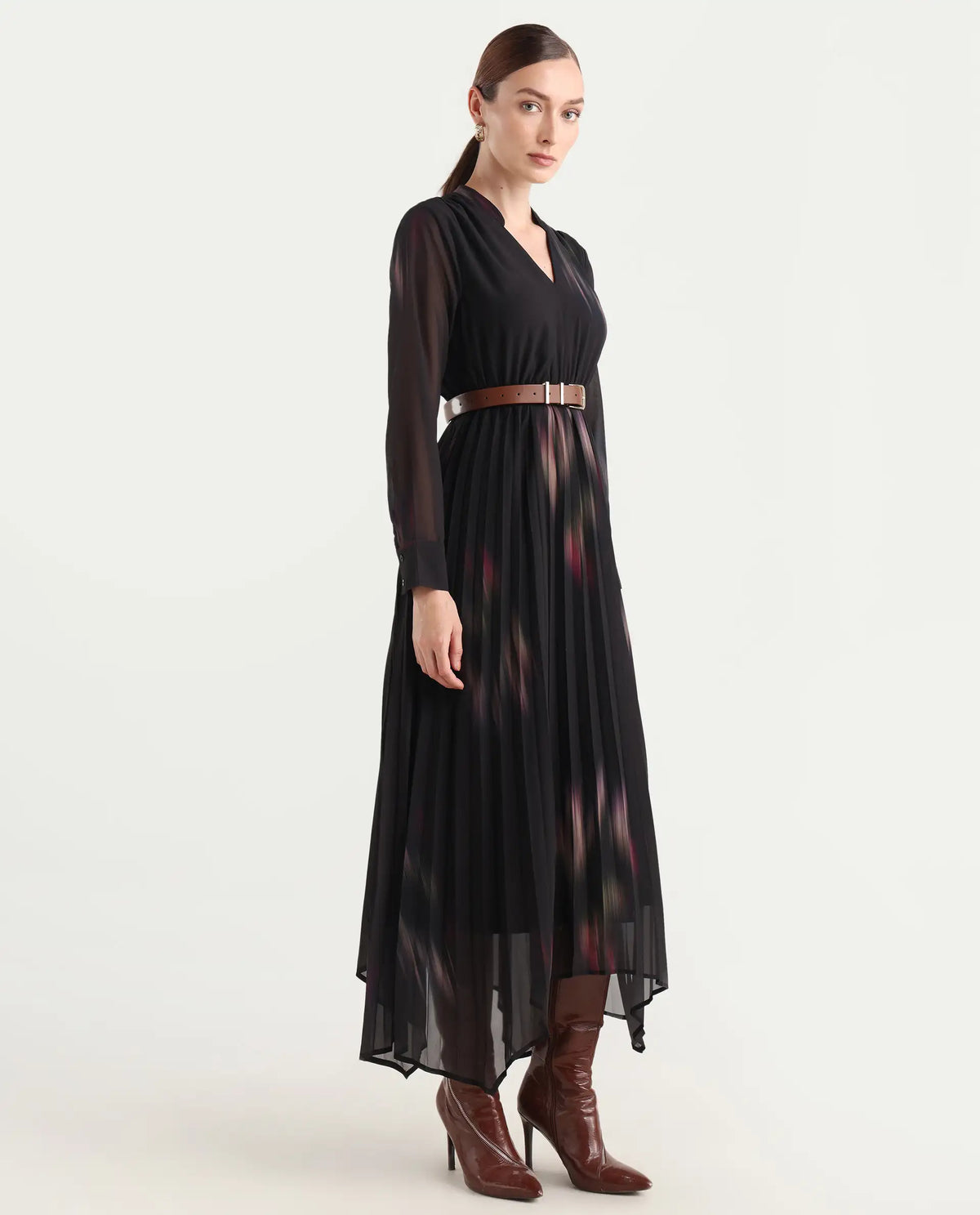 Rareism Women Jencoso Black Cuffed Sleeve V-Neck Flared Maxi Printed Dress
