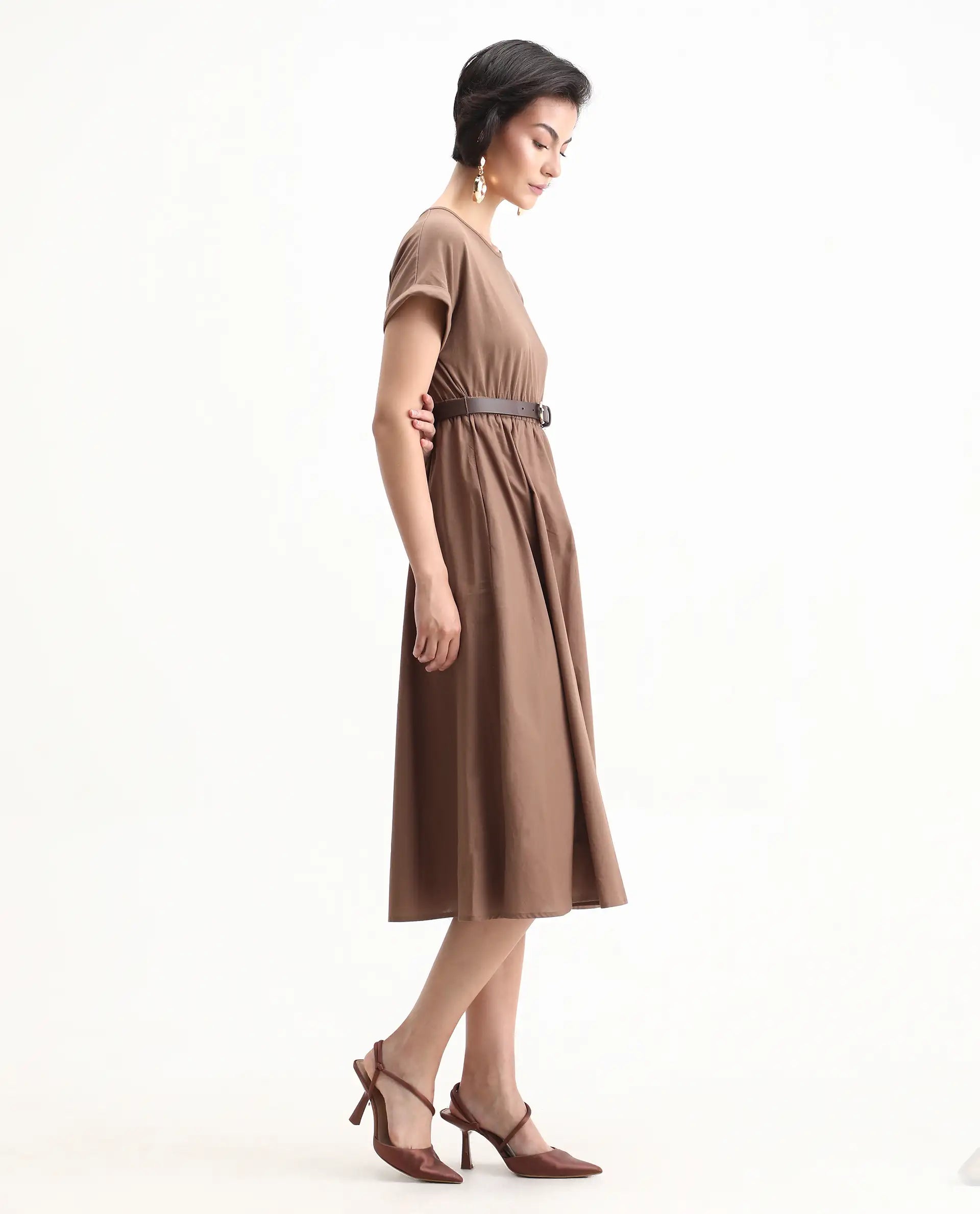 Rareism Women's Jento Brown Cotton Round Neck Fit And Flare Plain Midi Dress