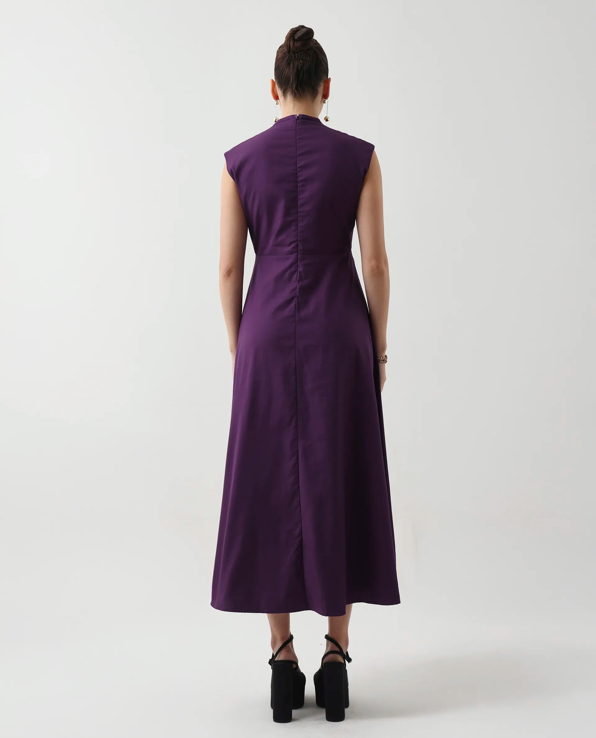 Rareism Women's Jenshi Purple Cotton Blend Sleeveless V-Neck Fit And Flare Fit Plain Dress