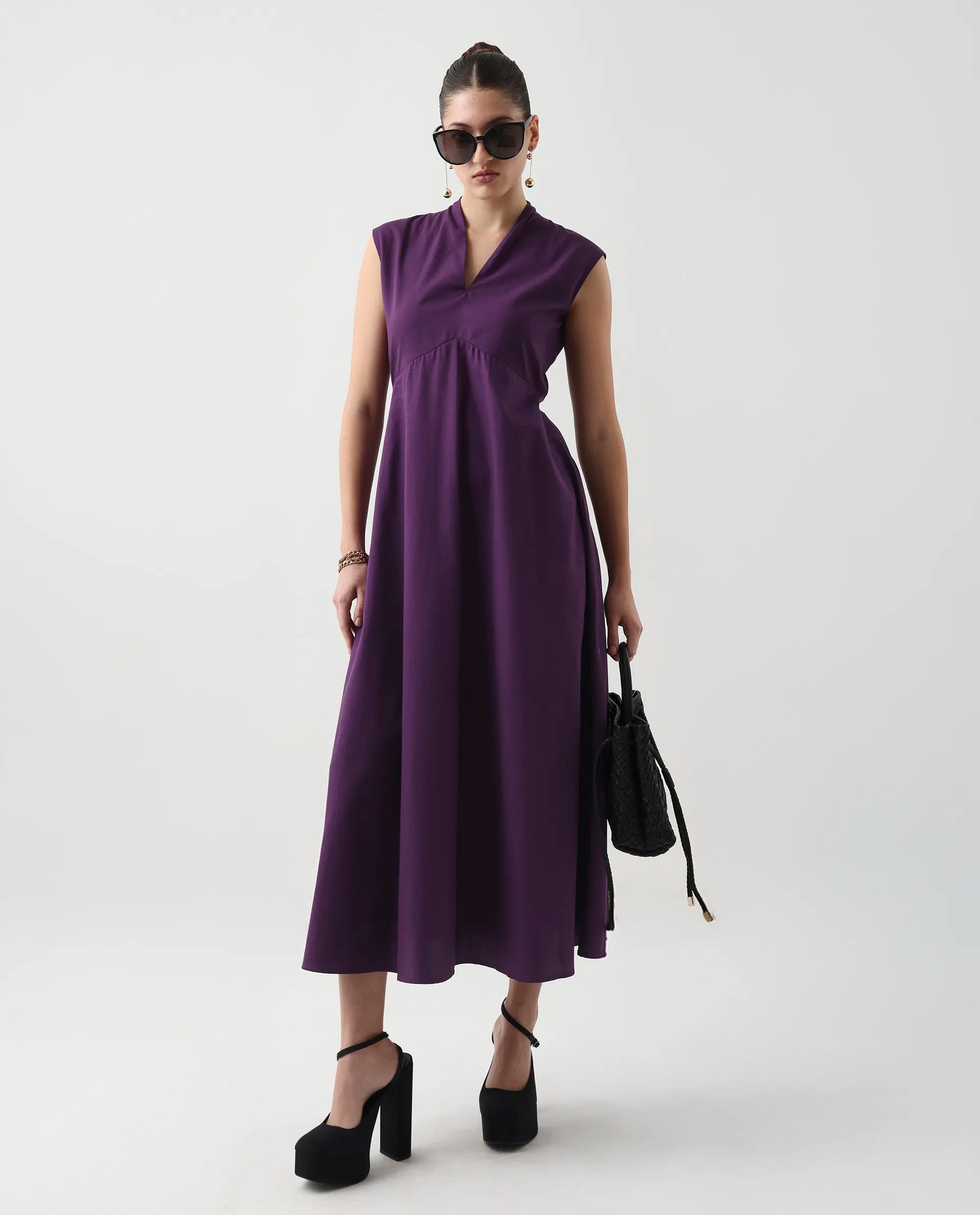 Rareism Women's Jenshi Purple Cotton Blend Sleeveless V-Neck Fit And Flare Fit Plain Dress