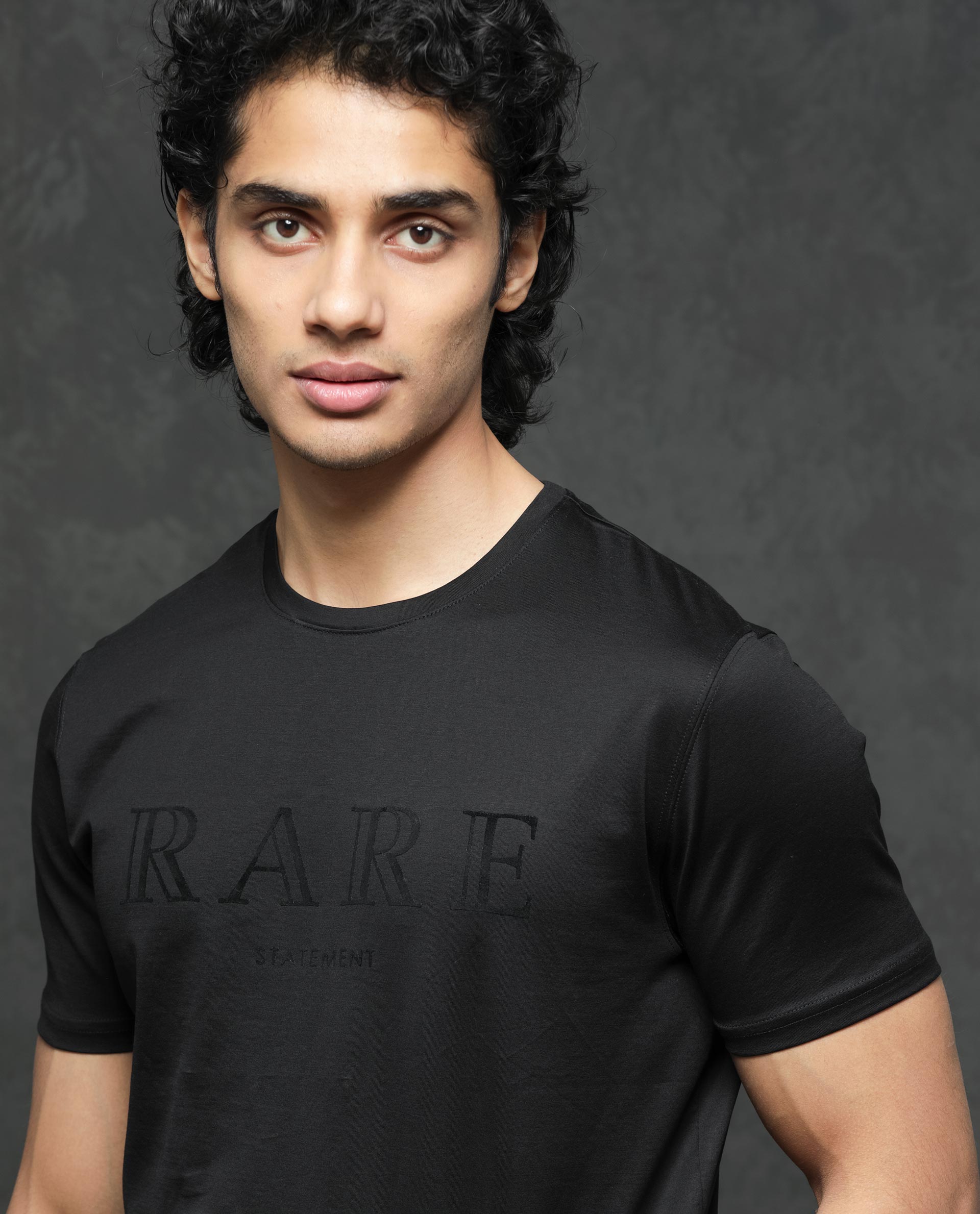 Rare Rabbit Mens Junot Black Cotton Lycra Fabric Short Sleeve Velvet Graphic Print T-Shirt