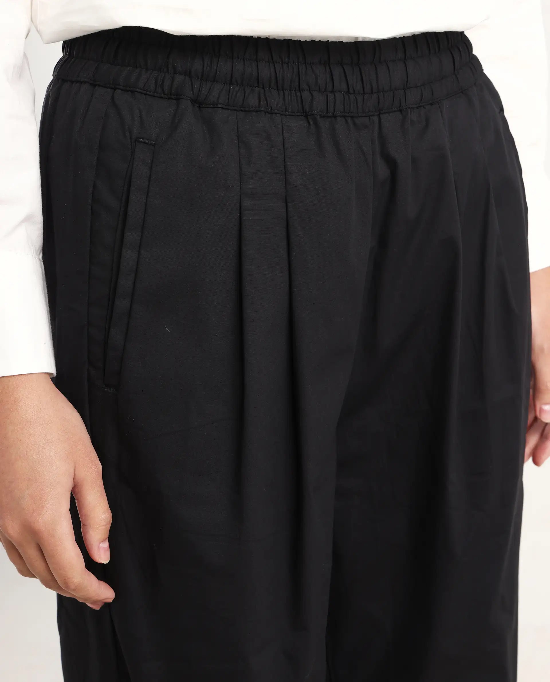 Rareism Women's Juven Black Polyester Blend Plain Ankle Length Tapered Trouser