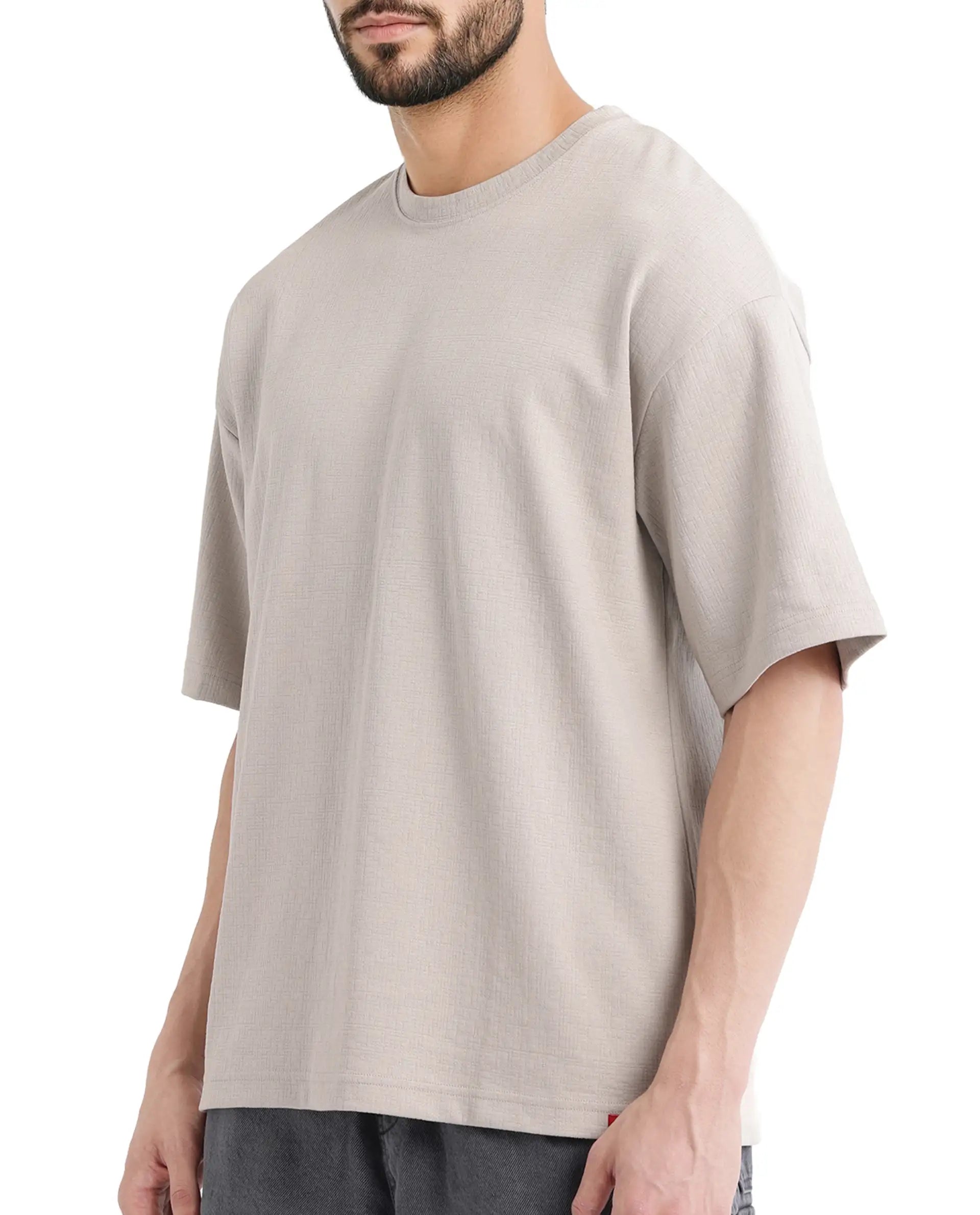 Rare Rabbit Men Kelos Light Grey Cotton Poly Fabric Short Sleeve Crew Neck Oversized Fit Cut and Sew T-Shirt