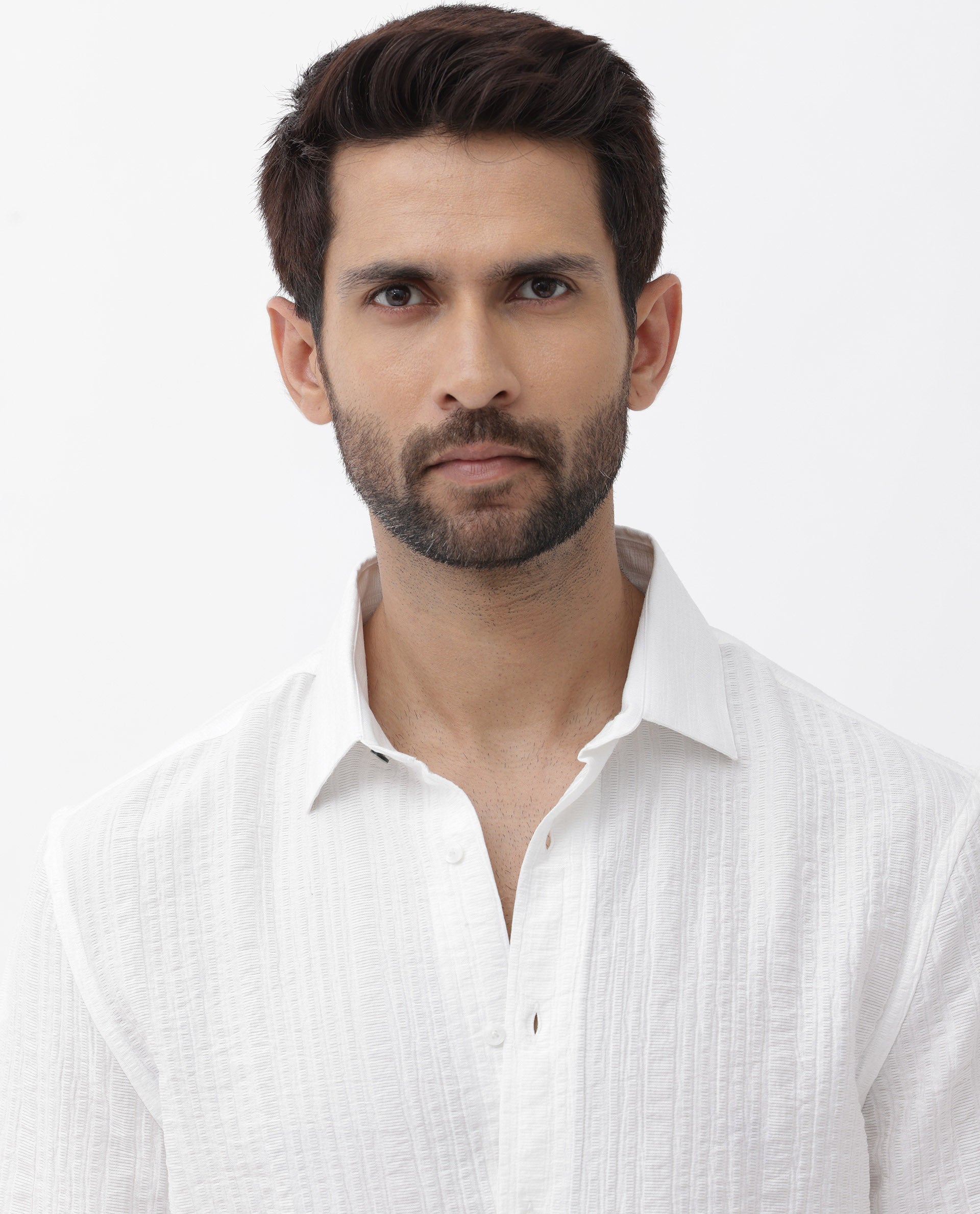 Rare Rabbit Men's Kith White Viscose Nylon Fabric Short Sleeves Boxy Fit Structured Stripe Shirt