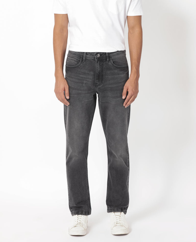 REGULAR FIT MID-RISE JEANS WITH WHISKERS
