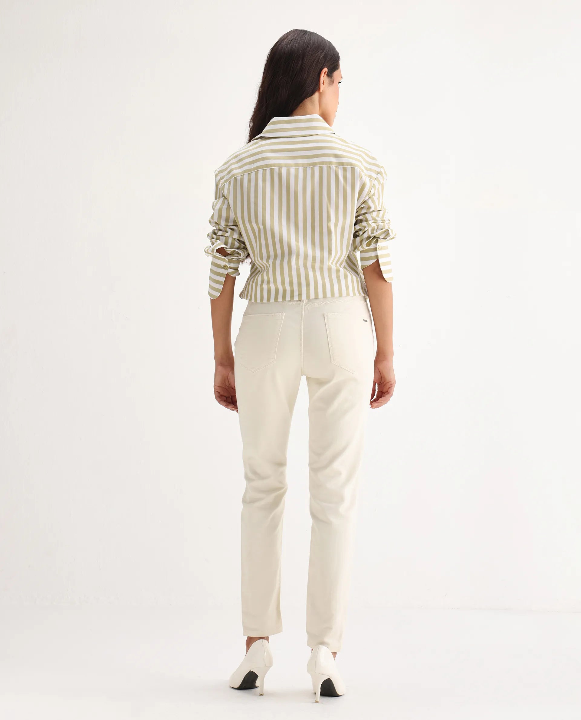 Rareism Women's Kocho Offwhite Cotton Blend Plain Ankle Length Slim Fit Jeans
