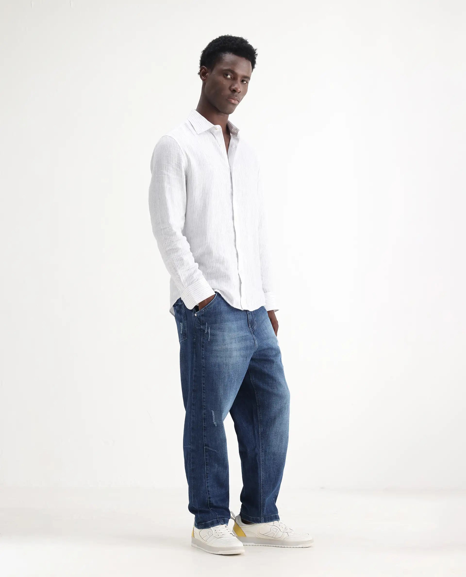 Rare Rabbit Men's Korb Blue Cotton Blend Plain Baggy Fit Jeans