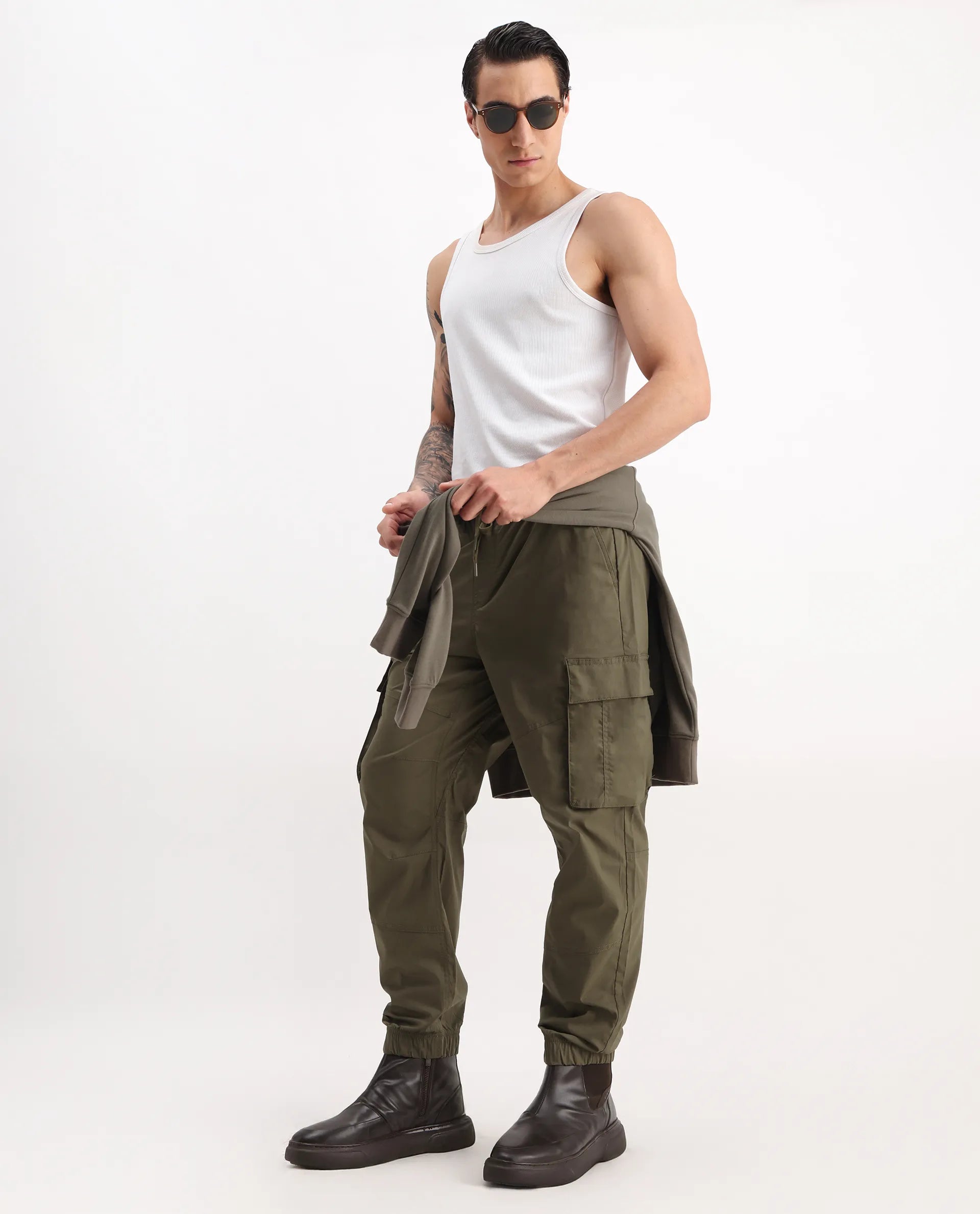 Rare Rabbit Men's Korb Light Olive Cotton Blend Plain Relaxed Fit Trouser