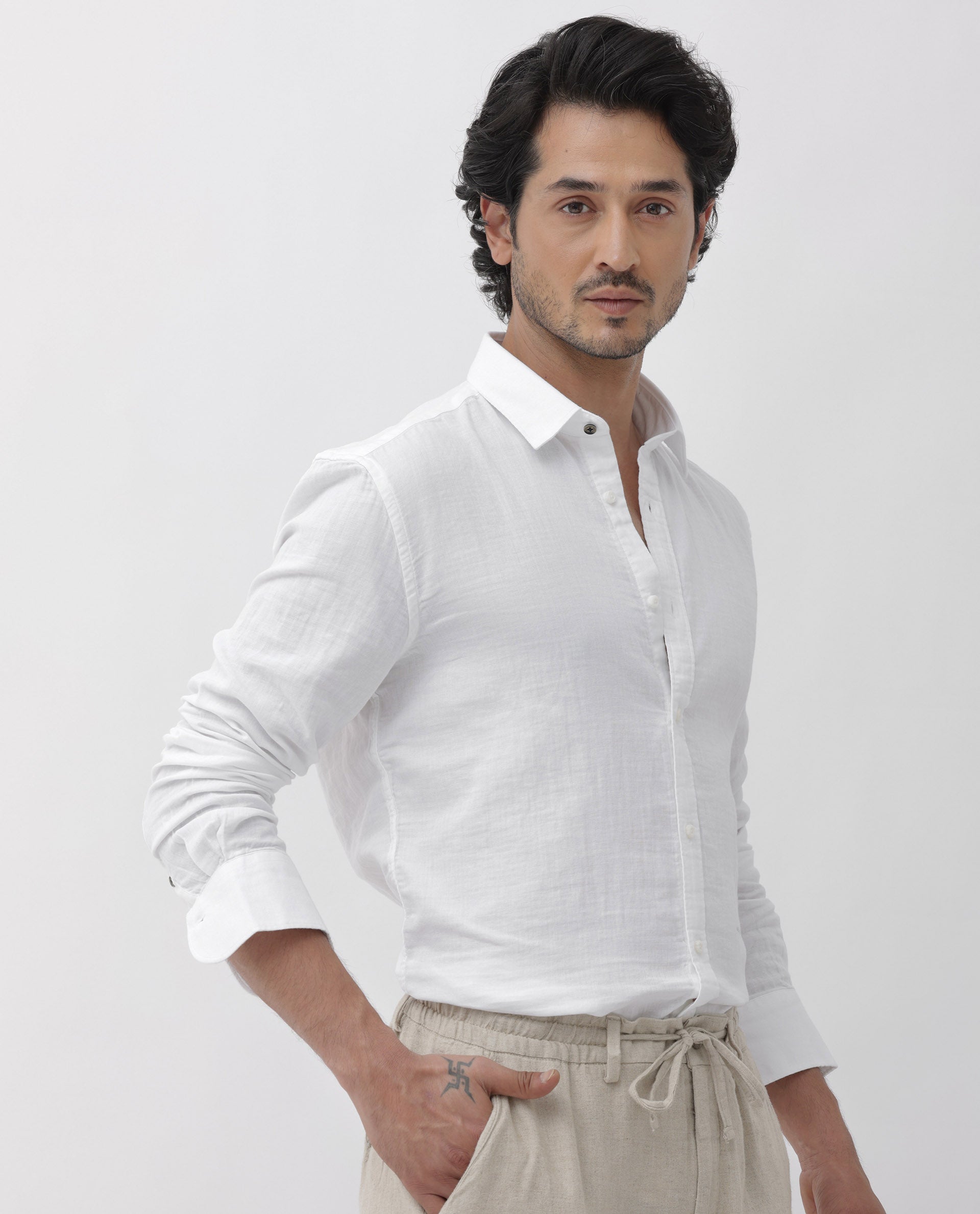 Rare Rabbit Mens Layerr Dusky White Cotton Fabric Full Sleeves Solid Shirt