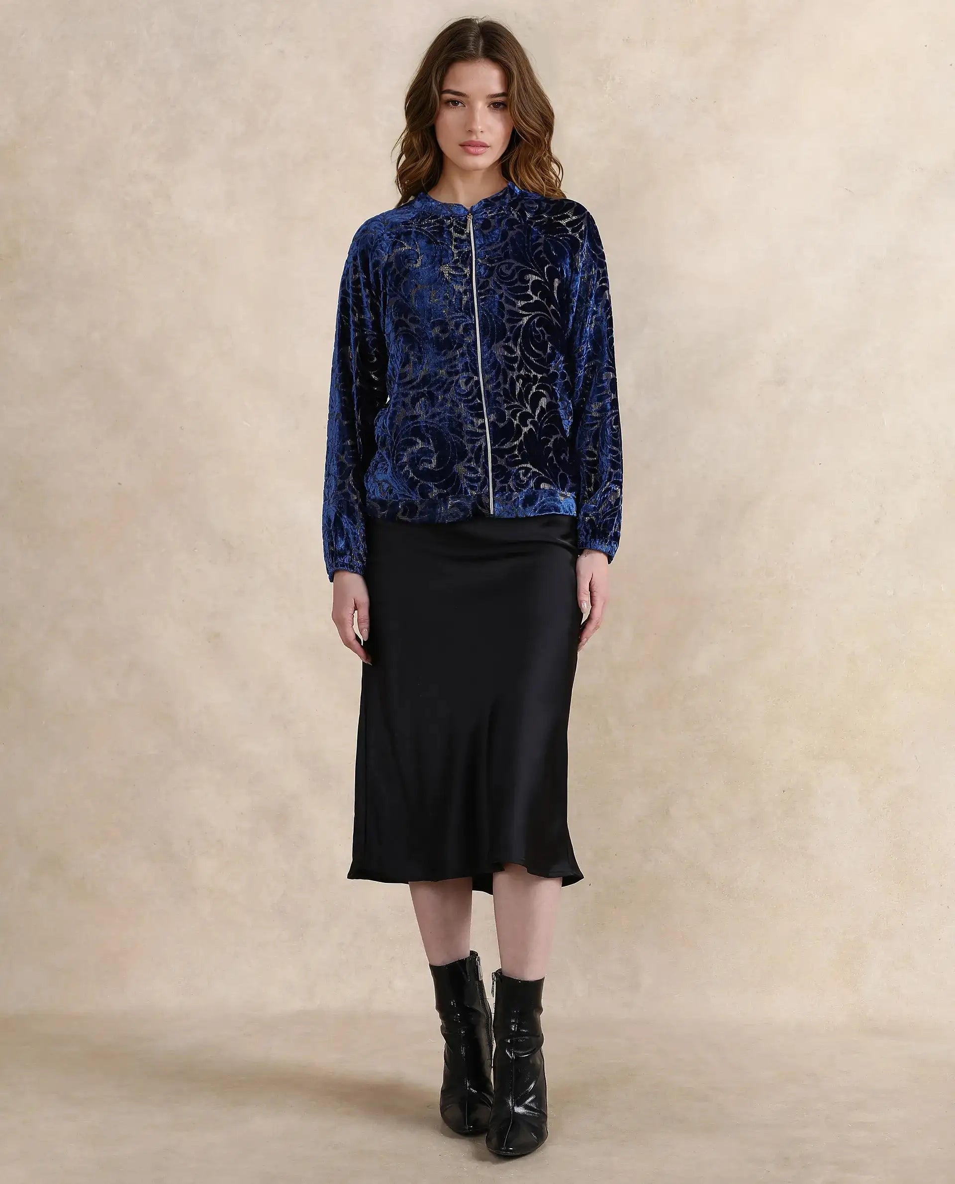 Rareism Women Lopper Purple Velvet Raglan Sleeves Mandarin Collar Zipper Closure Abstract Print Jacket