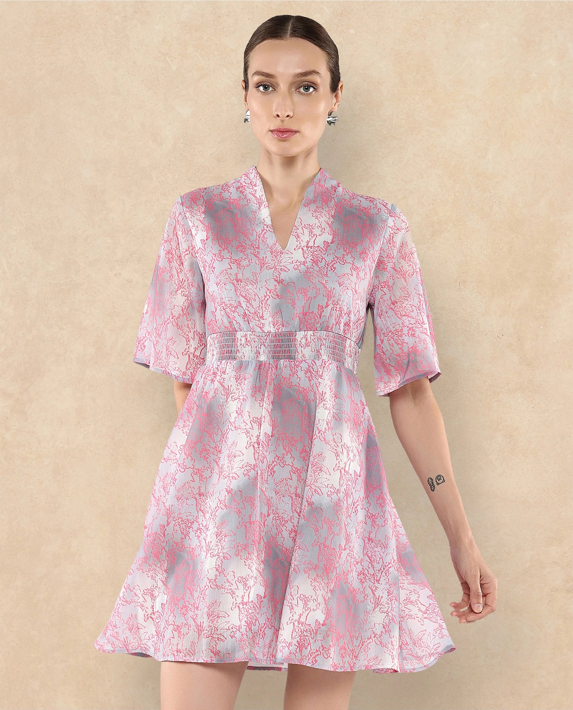 Rareism Women Luffy Grey Flared Sleeve Abstract Print Dress