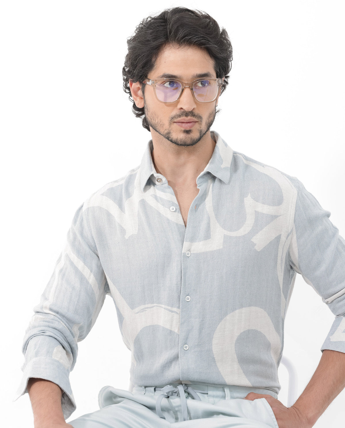 Rare Rabbit Mens Lusia Off White Cotton Fabric Regular Collar Herringbone Full Sleeves Regular Fit