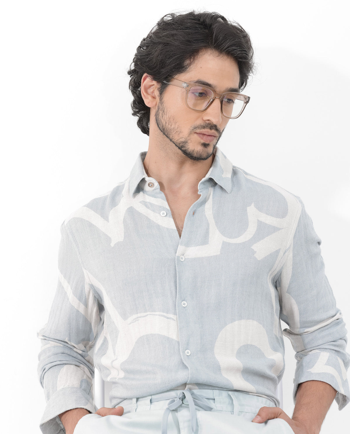 Rare Rabbit Mens Lusia Off White Cotton Fabric Regular Collar Herringbone Full Sleeves Regular Fit