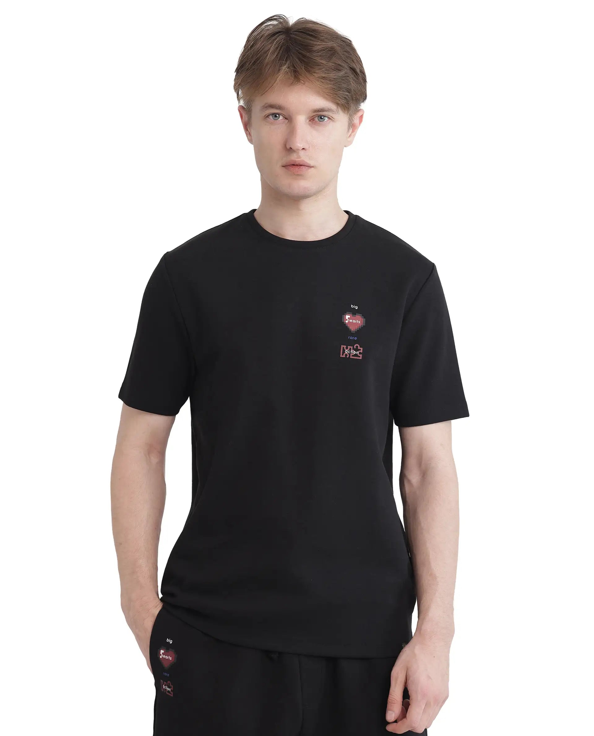 Rare Rabbit Men Luxa Black Cotton Blend Fabric Short Sleeve Crew Neck HD Print Pocket Placement T-Shirt