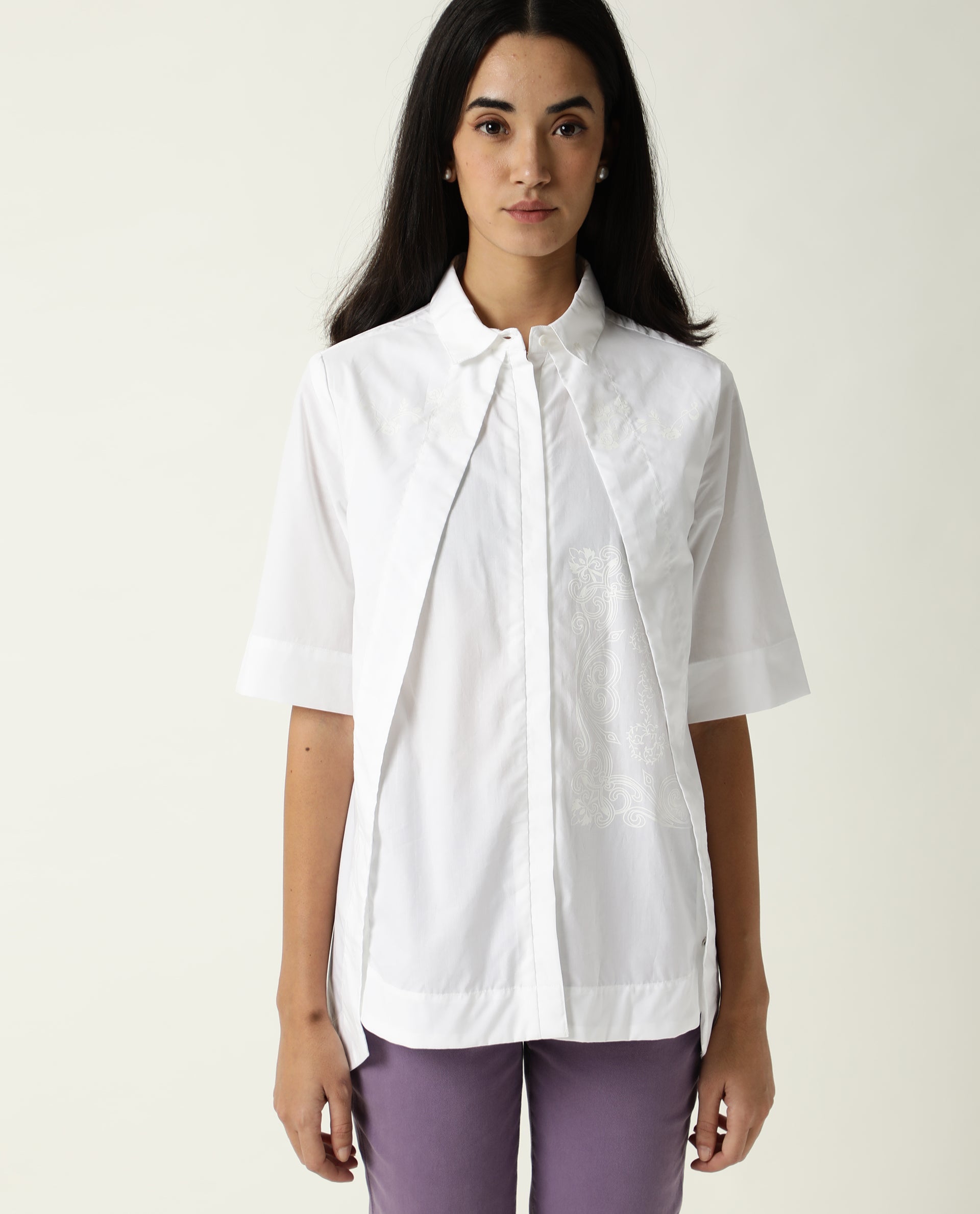 Rareism Women Flick White Cotton Fabric Regular Fit Shirt Collar Half Sleeves Solid Top