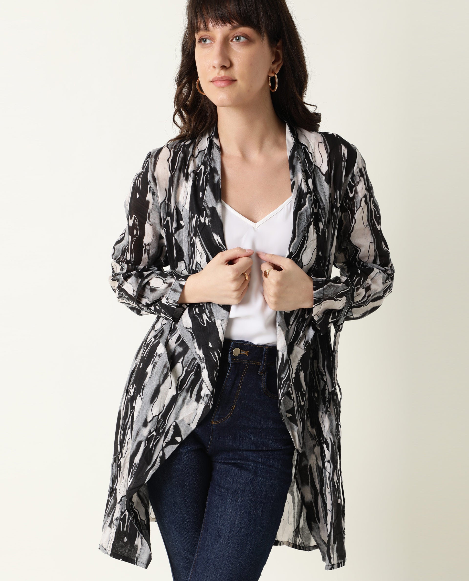 Rareism Women Shake Black Cotton Fabric Relaxed Fit Knee Length Abstract Print Collarless Outer Wear