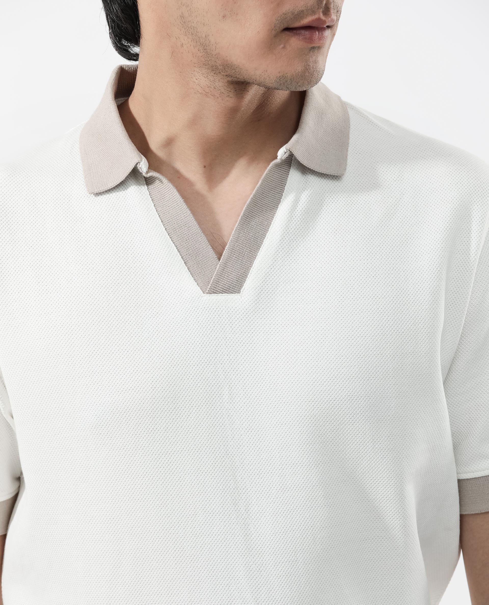 Rare Rabbit Mens Marcelo Off White Cotton Fabric Contrasting Johnny Collar Short Sleeve Solid Polo T-Shirt