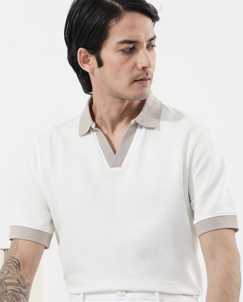 Rare Rabbit Mens Marcelo Off White Cotton Fabric Contrasting Johnny Collar Short Sleeve Solid Polo T-Shirt