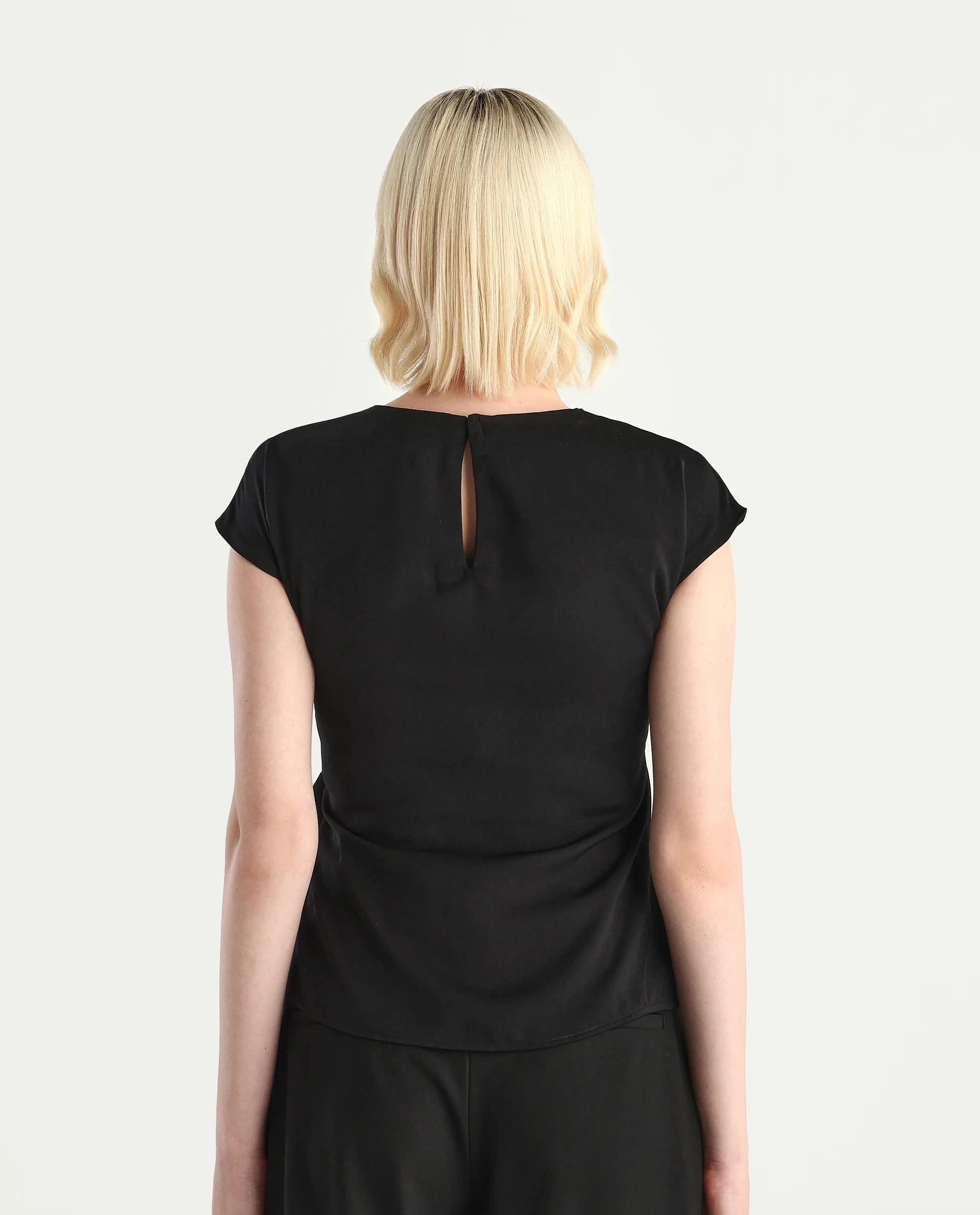 Rareism Women's Mardin Black Polyester Crew Neck Regular Fit Plain Top