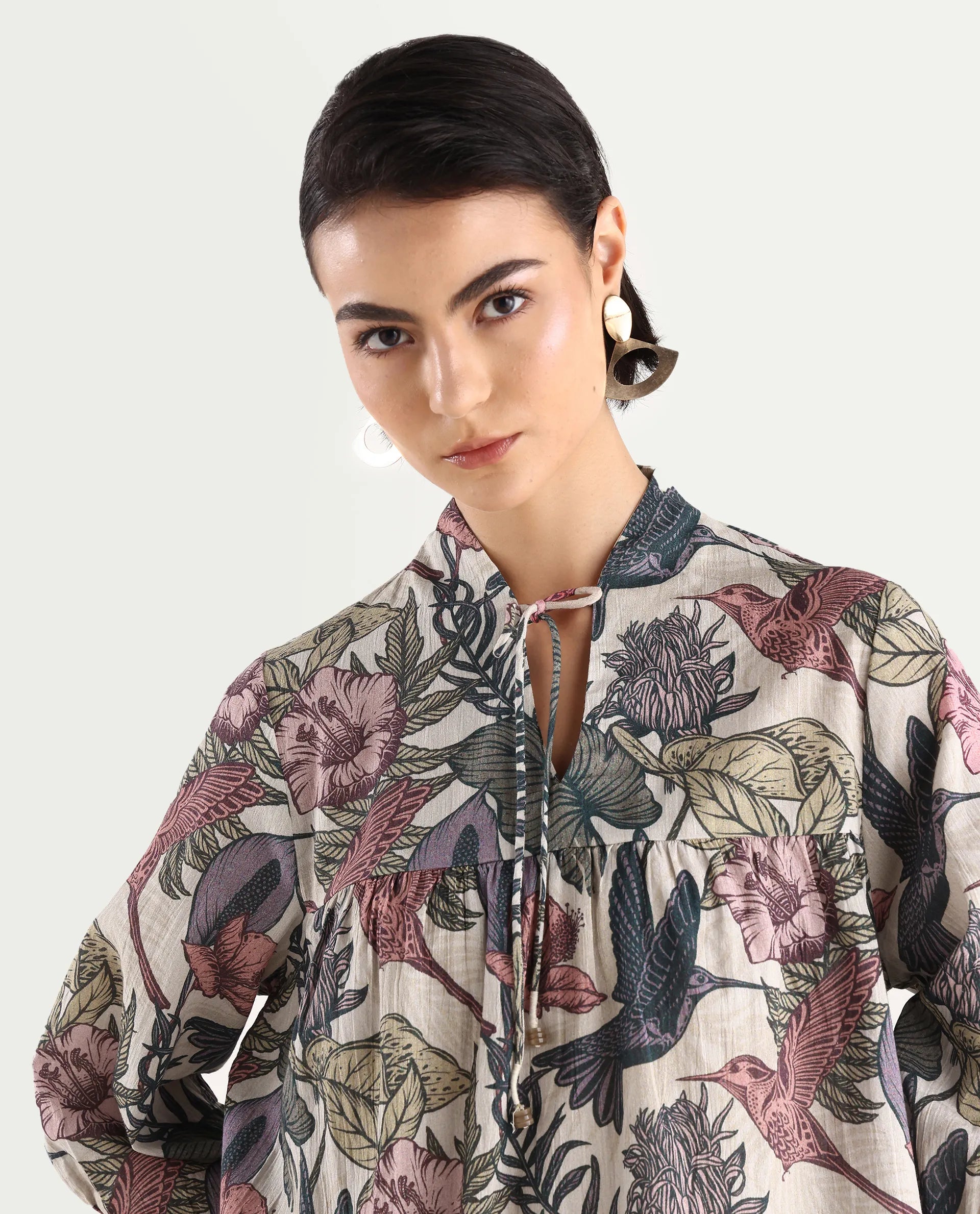 Rareism Women's Marlia Multi Cotton Blend V-Neck Tropical Print Balloon Sleeve Regular Fit Top