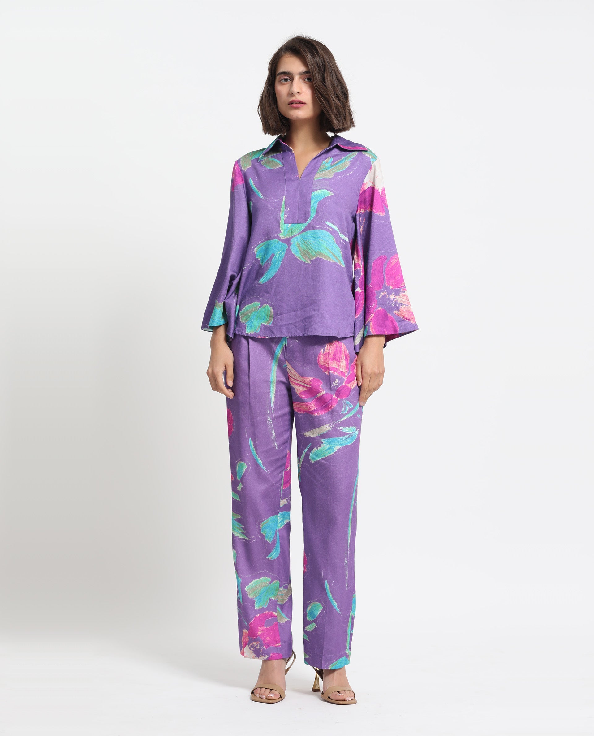 Rareism Women Martin Dark Blue Cotton Fabric Drawstring Closure Relaxed Fit Floral Print Ankle Length Trousers