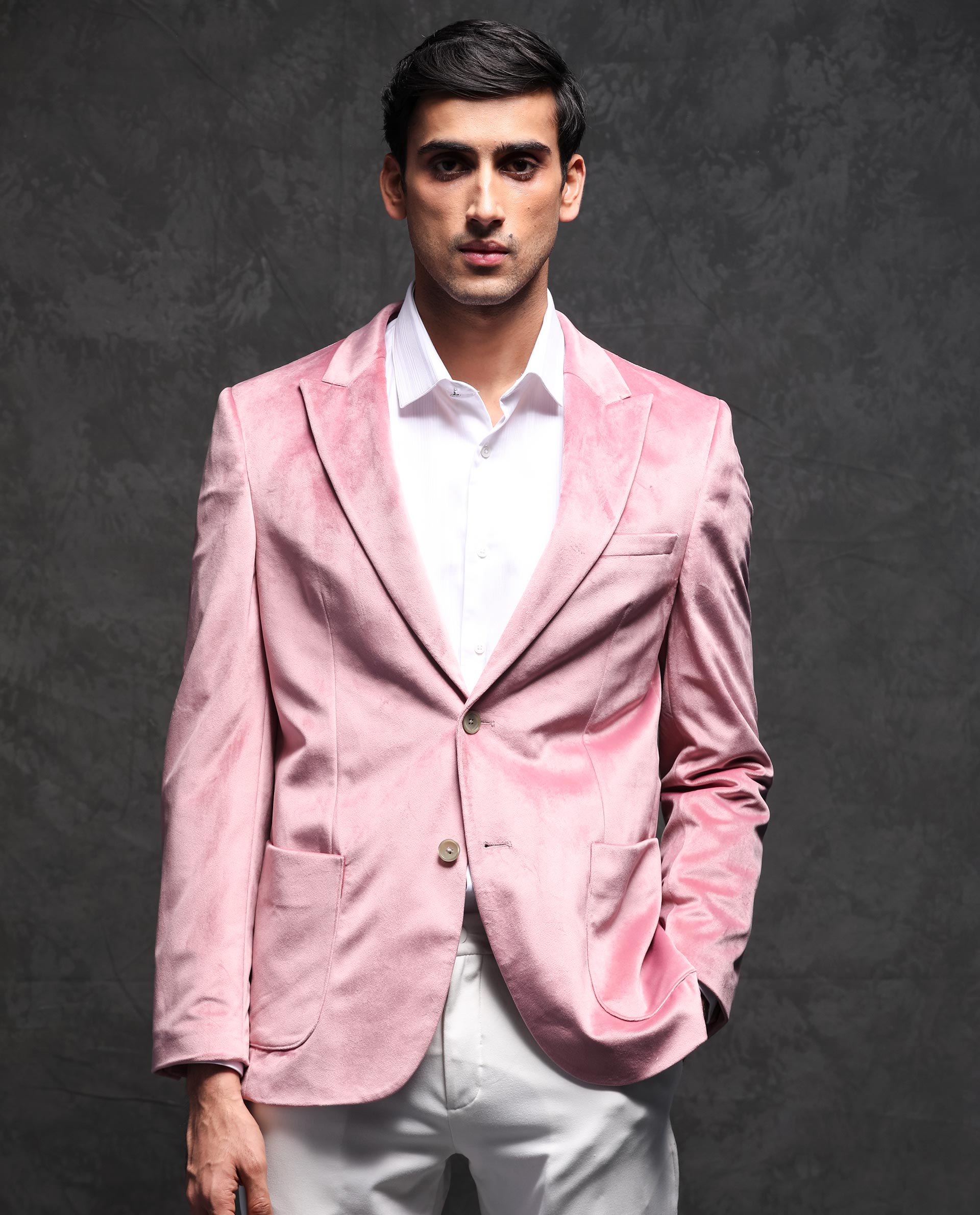 Rare Rabbit Men's Mazey Pink Velvet Plain Tailored Fit Full Sleeve Lapel Neck Blazer