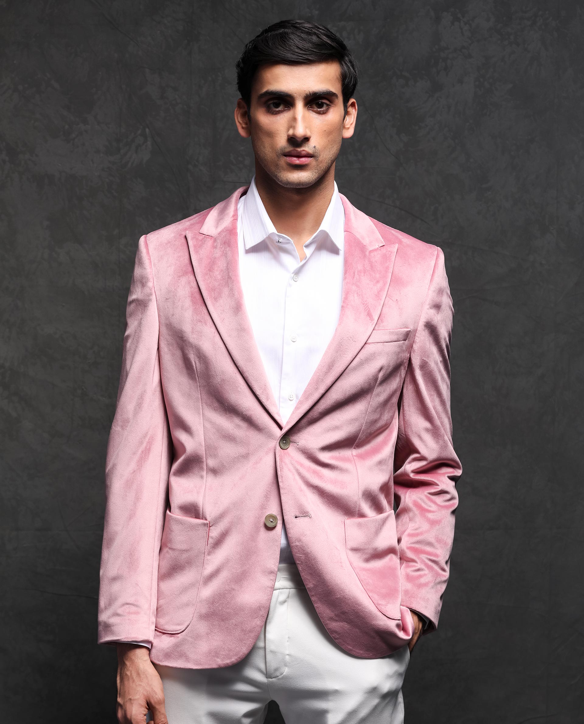 Rare Rabbit Men's Mazey Pink Velvet Plain Tailored Fit Full Sleeve Lapel Neck Blazer
