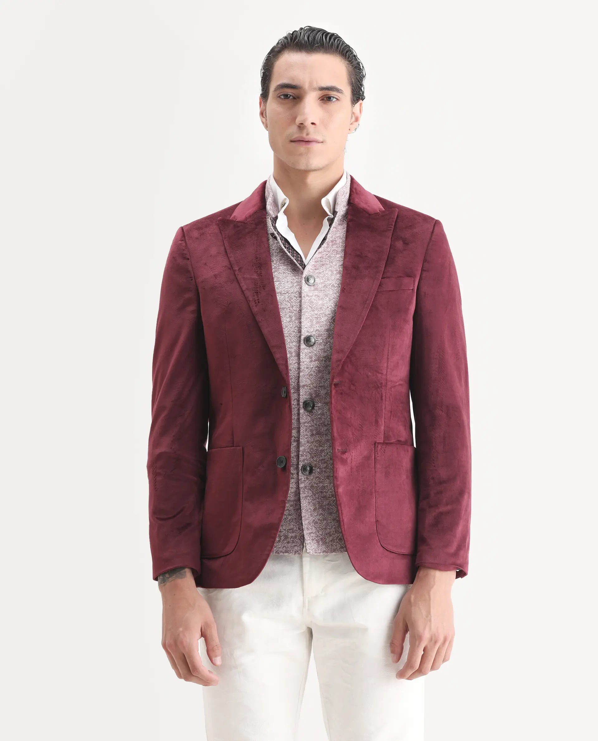 Rare Rabbit Men's Mazey Maroon Velvet Plain Tailored Fit Full Sleeve Lapel Neck Blazer