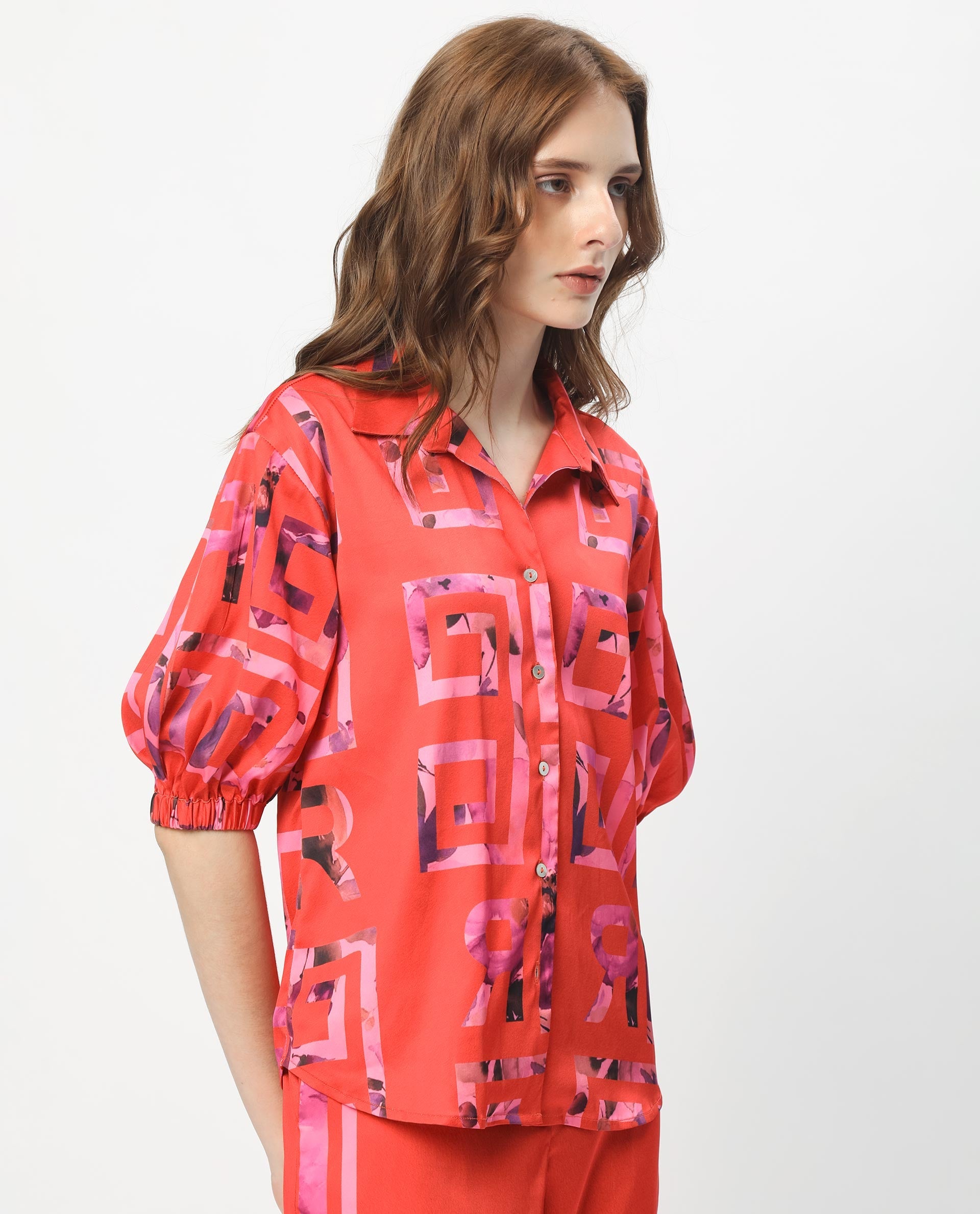 Rareism Women Mclean Pink Polyester Fabric Short Sleeves Button Closure Shirt Collar Regular Fit Geometric Print Shrug