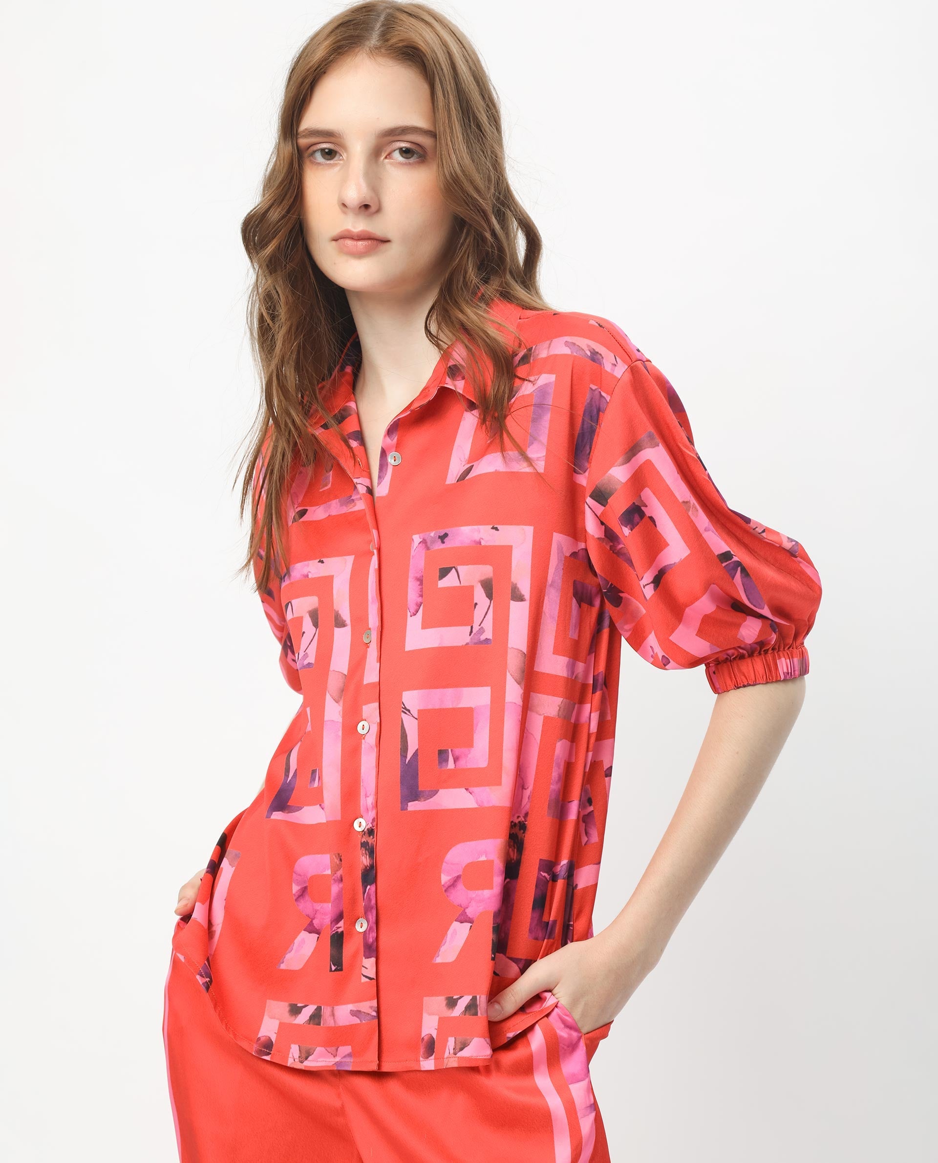 Rareism Women Mclean Pink Polyester Fabric Short Sleeves Button Closure Shirt Collar Regular Fit Geometric Print Shrug