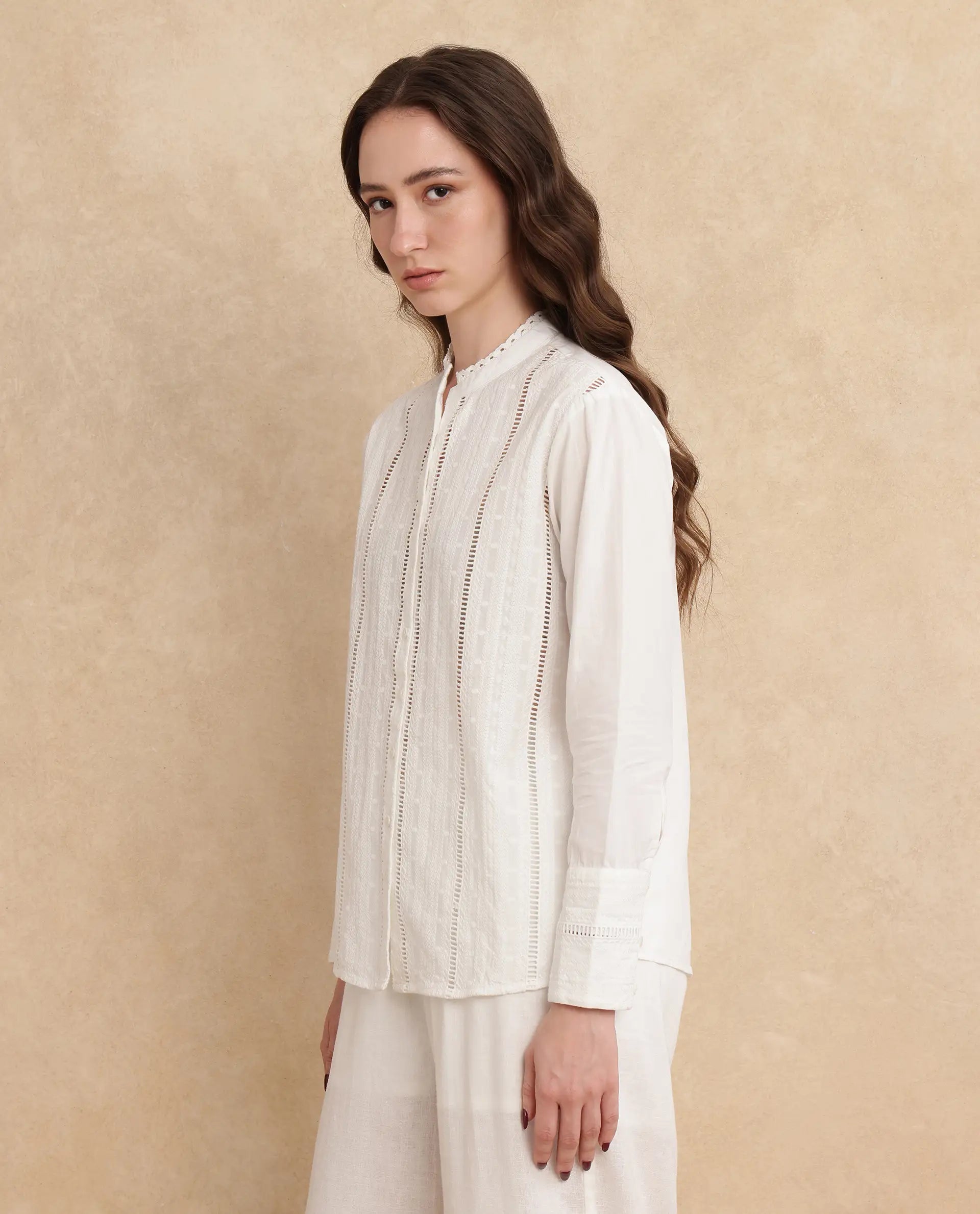 Rareism Women Melloyo Off White Cuffed Sleeves Mandarin Rareism Women Melloyo Off White Cuffed Sleeves Mandarin