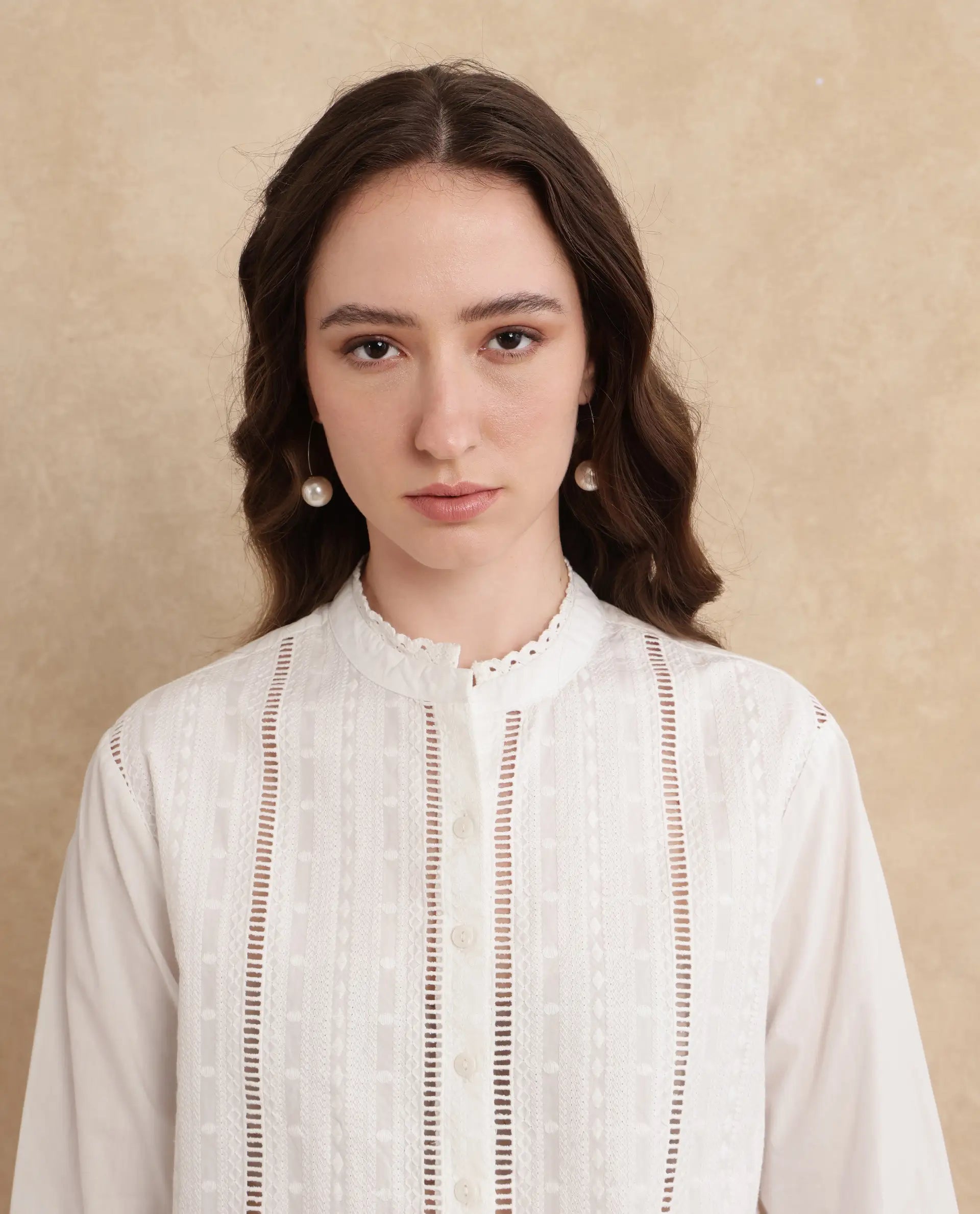 Rareism Women Melloyo Off White Cuffed Sleeves Mandarin Rareism Women Melloyo Off White Cuffed Sleeves Mandarin
