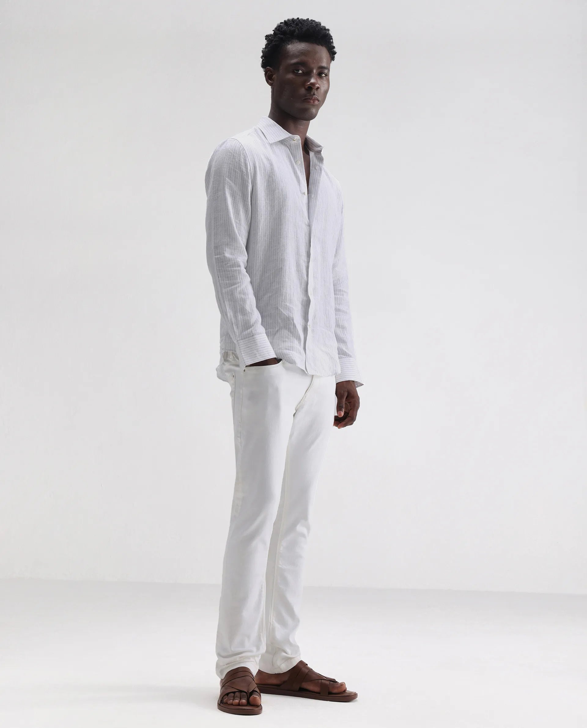 Rare Rabbit Men's Meymac White Cotton Plain Hawk Slim Fit Jeans