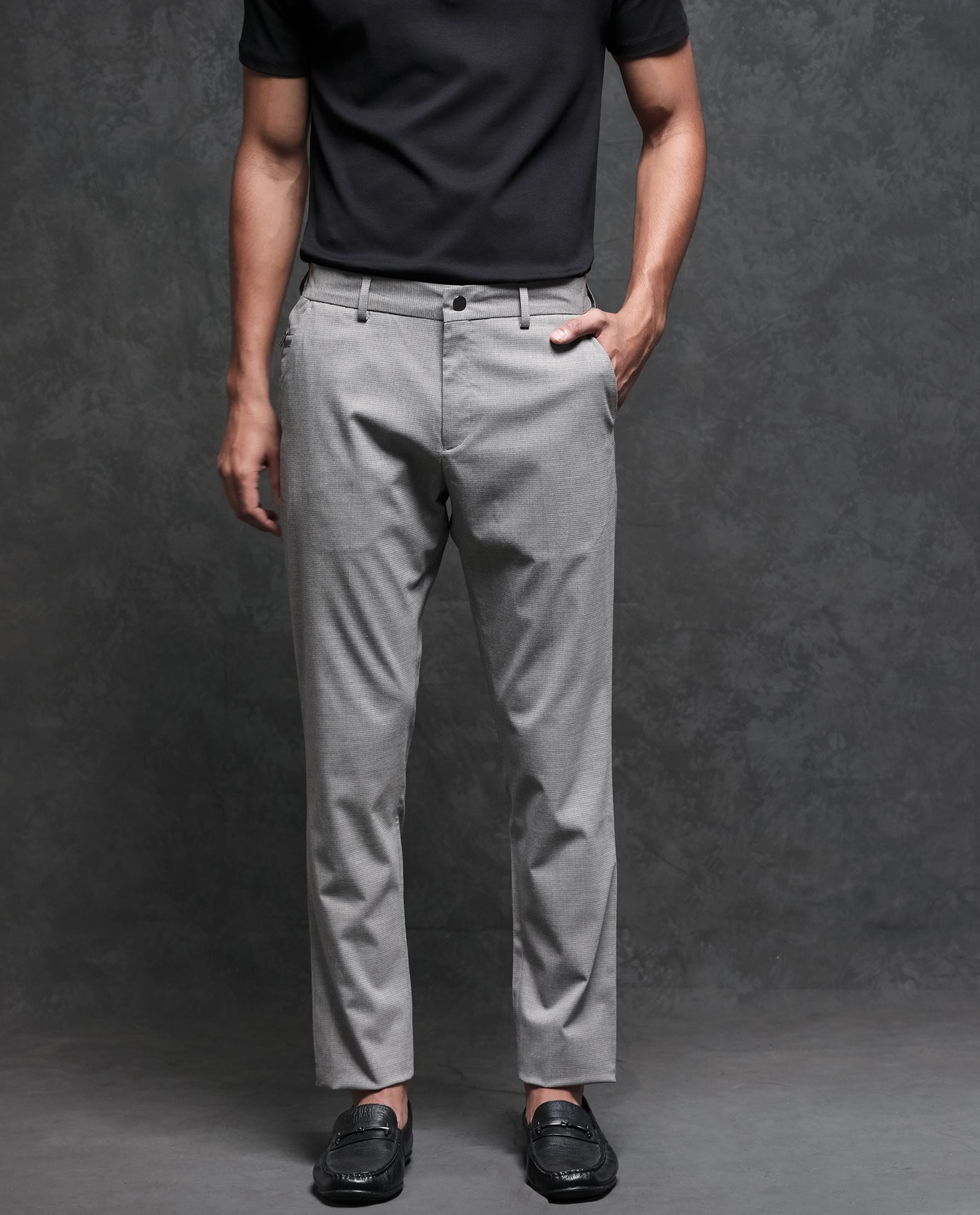 Buy Men Grey Slim Fit Check Flat Front Casual Trousers Online - 731236 |  Louis Philippe
