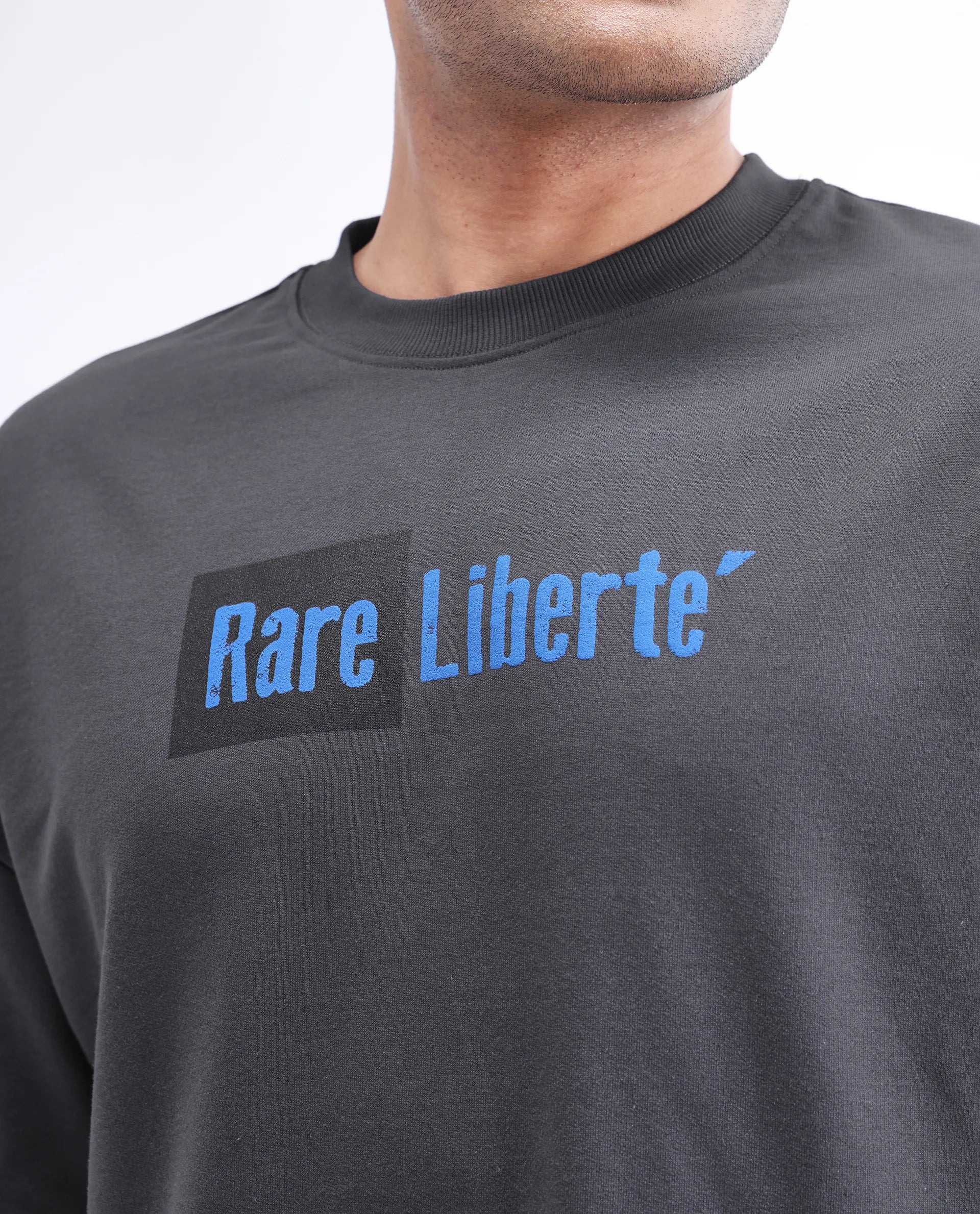 Rare Rabbit Men's Moshe Grey Cotton Graphic Print Oversized Fit Half Sleeve Crew Neck T-Shirt