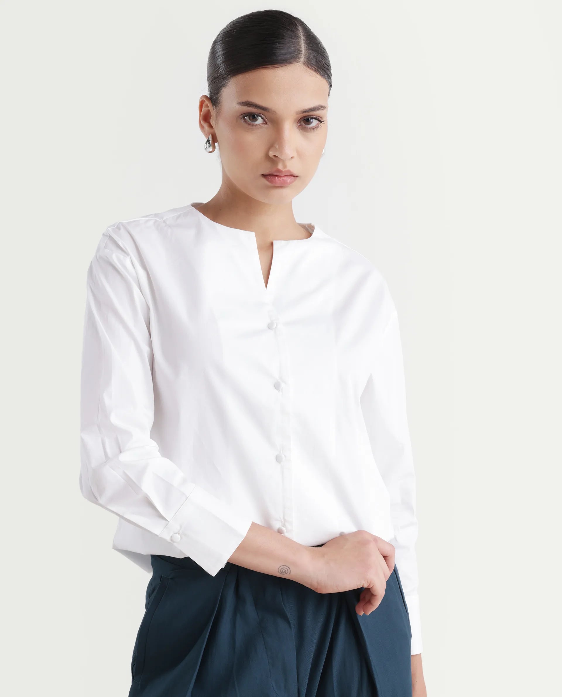 Rareism Women's Nagoya White Cotton Blend Crew Neck Plain Cuffed Sleeve Regular Fit Top