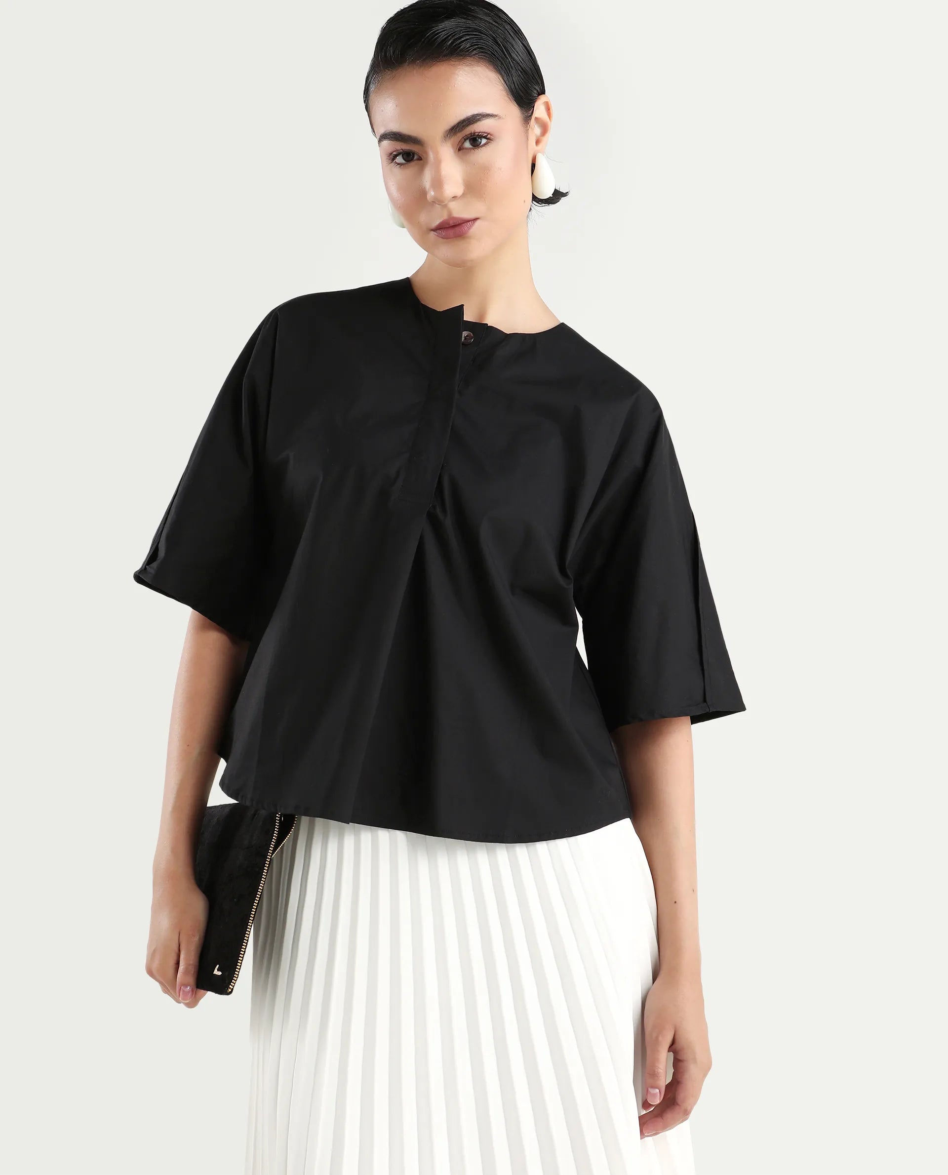 Rareism Women's Naruto Black Cotton Crew Neck Plain Balloon Sleeve Relaxed Fit Top