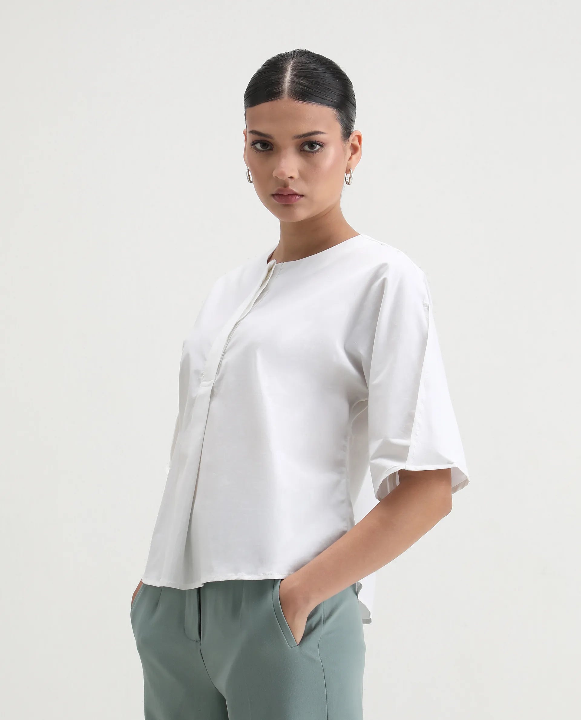 Rareism Women's Naruto White Cotton Crew Neck Plain Balloon Sleeve Relaxed Fit Top