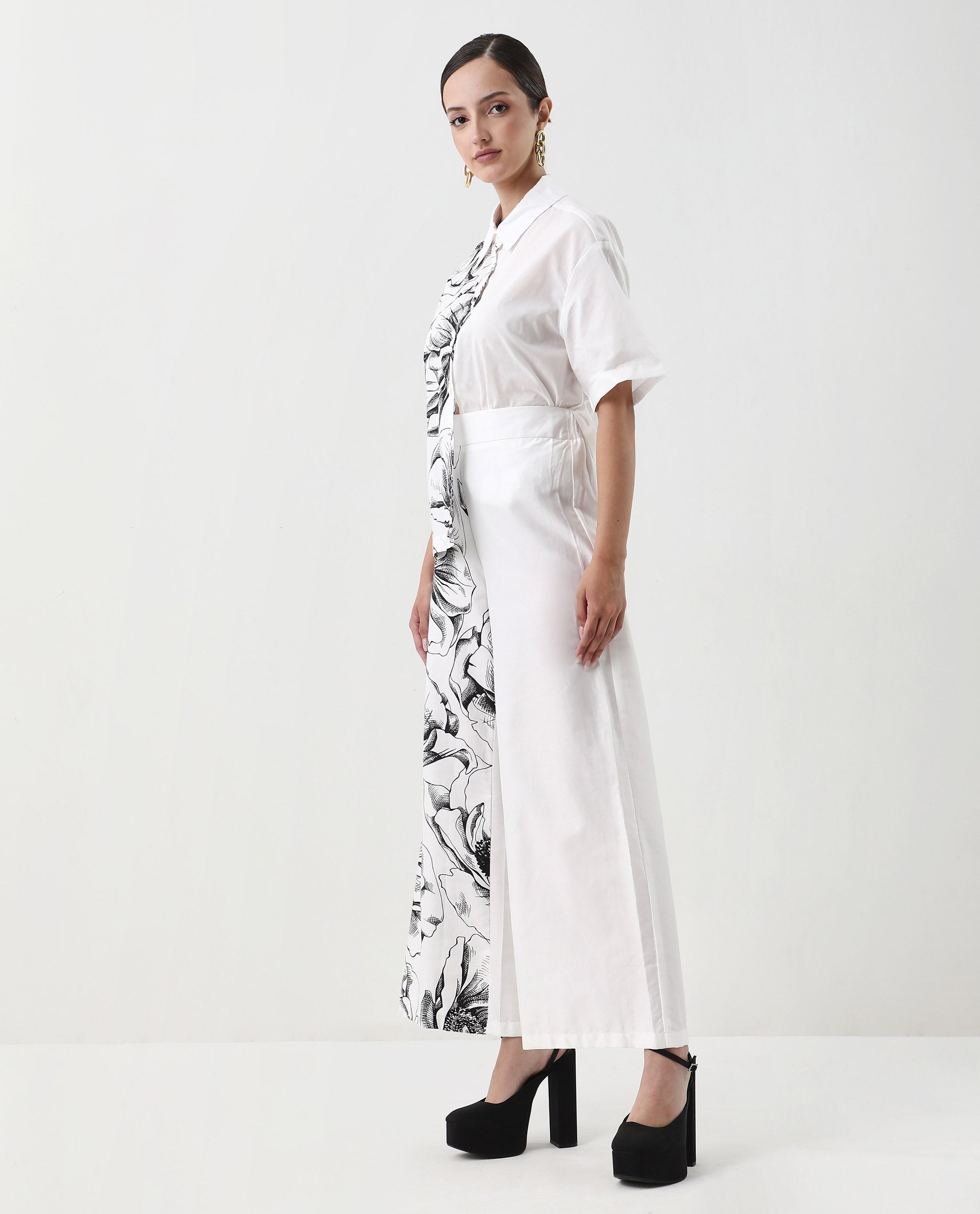 Rareism Women's Neilsono White Cotton Blend Floral Print Ankle Length Flared Trouser