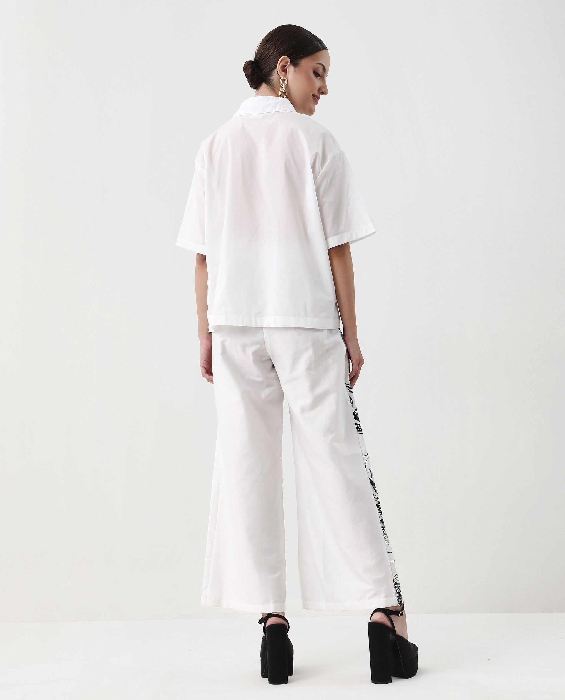 Rareism Women's Neilsono White Cotton Blend Floral Print Ankle Length Flared Trouser