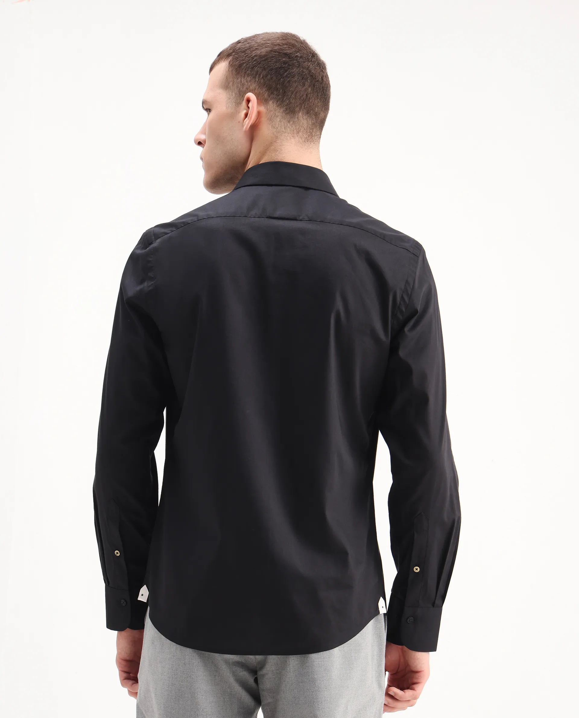 Rare Rabbit Men's Newton 25 Black Cotton Blend Plain Regular Fit Full Sleeve Collared Shirt