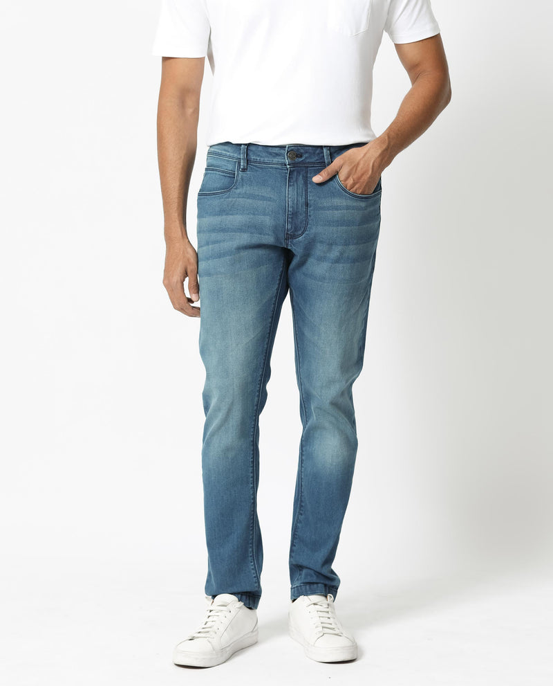 SLIM FIT LIGHT WASH JEANS WITH WHISKERS