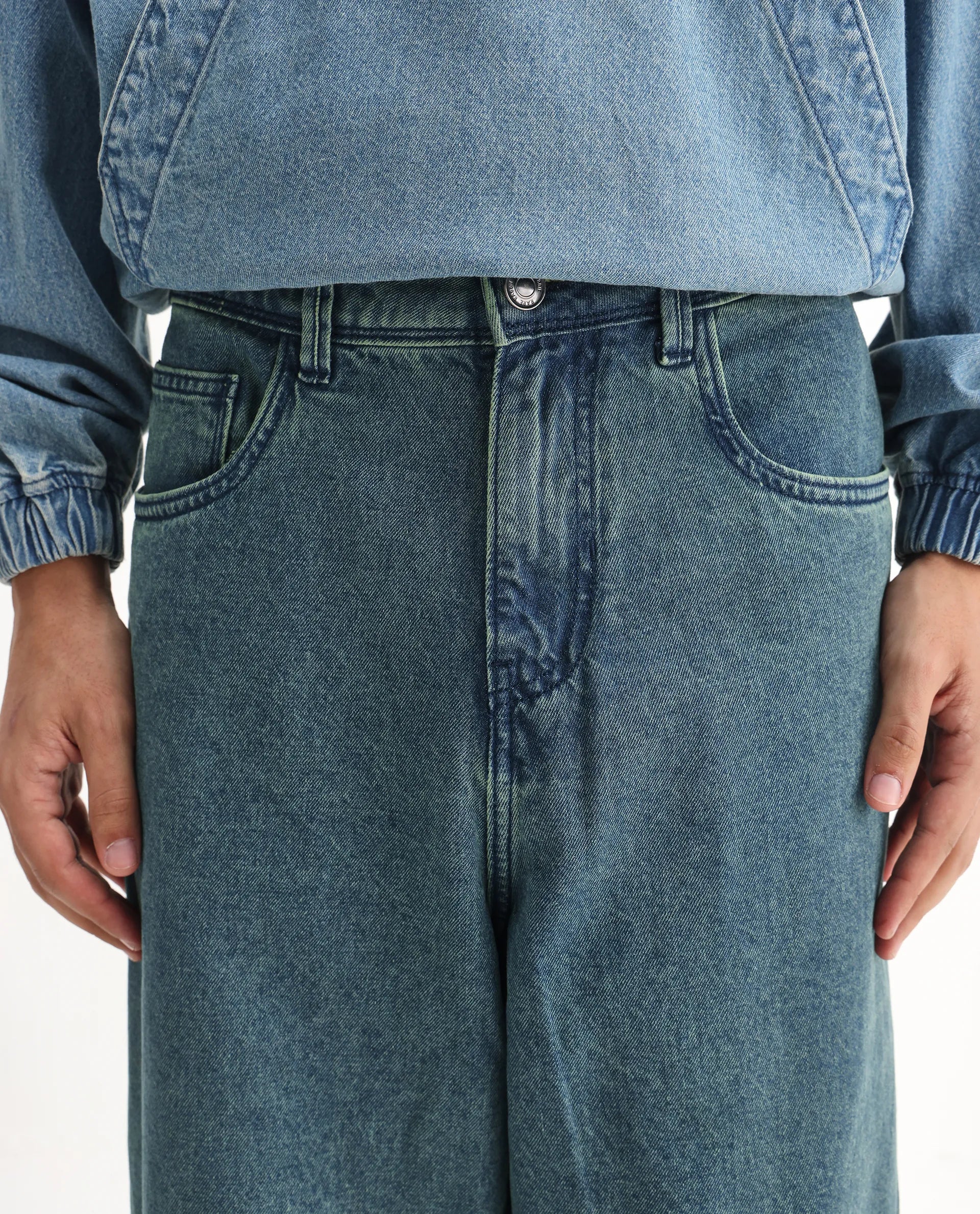 Rare Rabbit Men's Niok Green Cotton Plain Baggy Fit Jeans