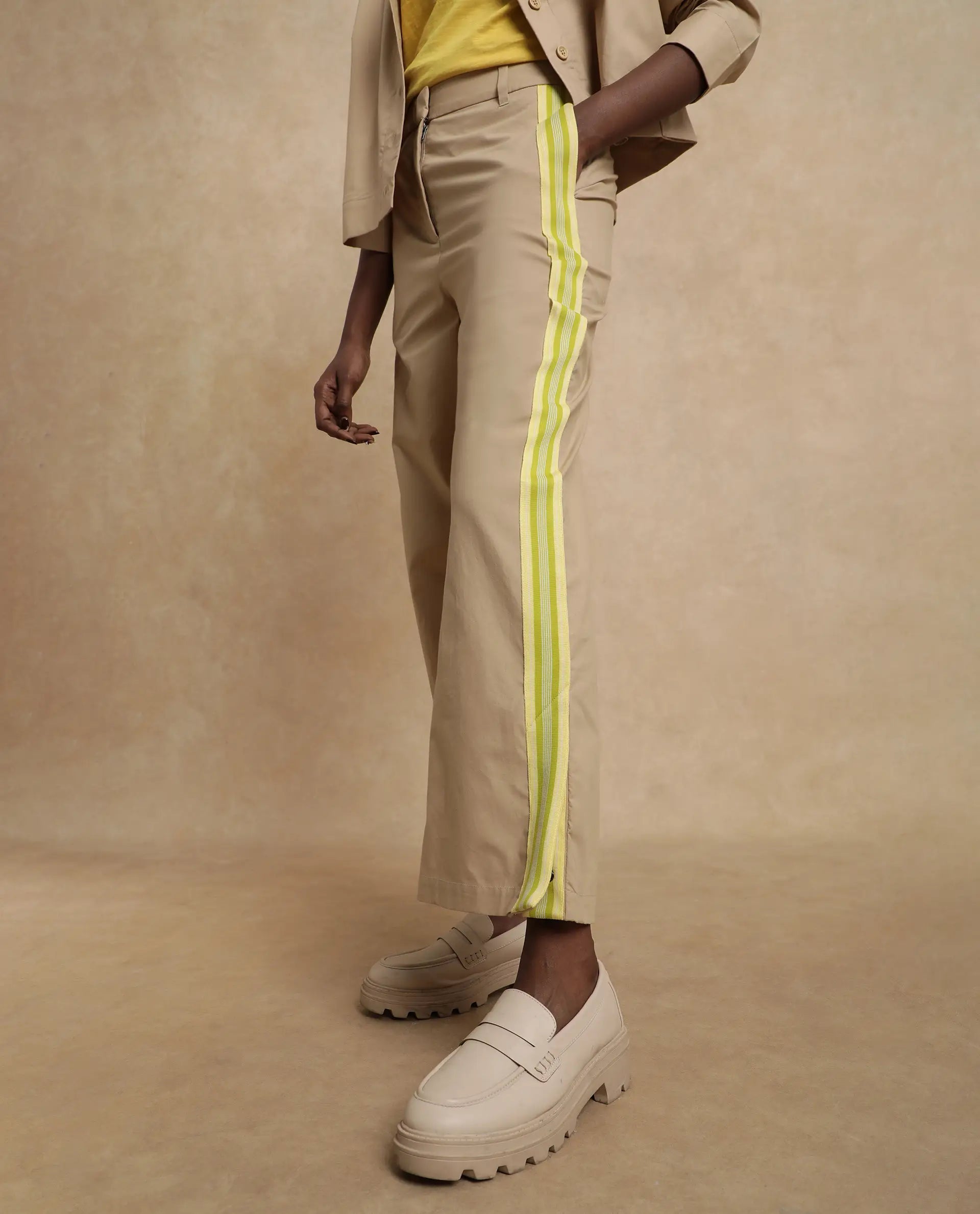 Rareism Women's Nocam B Beige Cotton Plain Ankle Length Wide Trouser