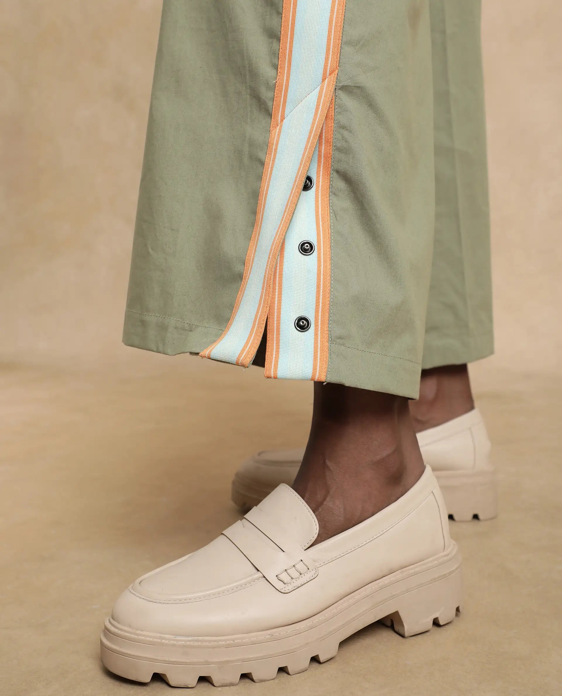 Rareism Women's Nocam B Dusky Green Cotton Plain Ankle Length Wide Trouser